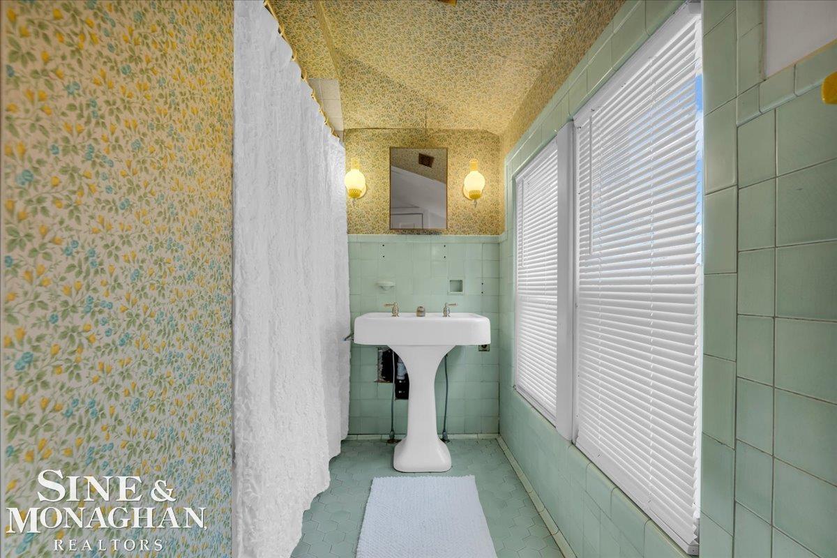 1337 Oakland Avenue Property Photo 53