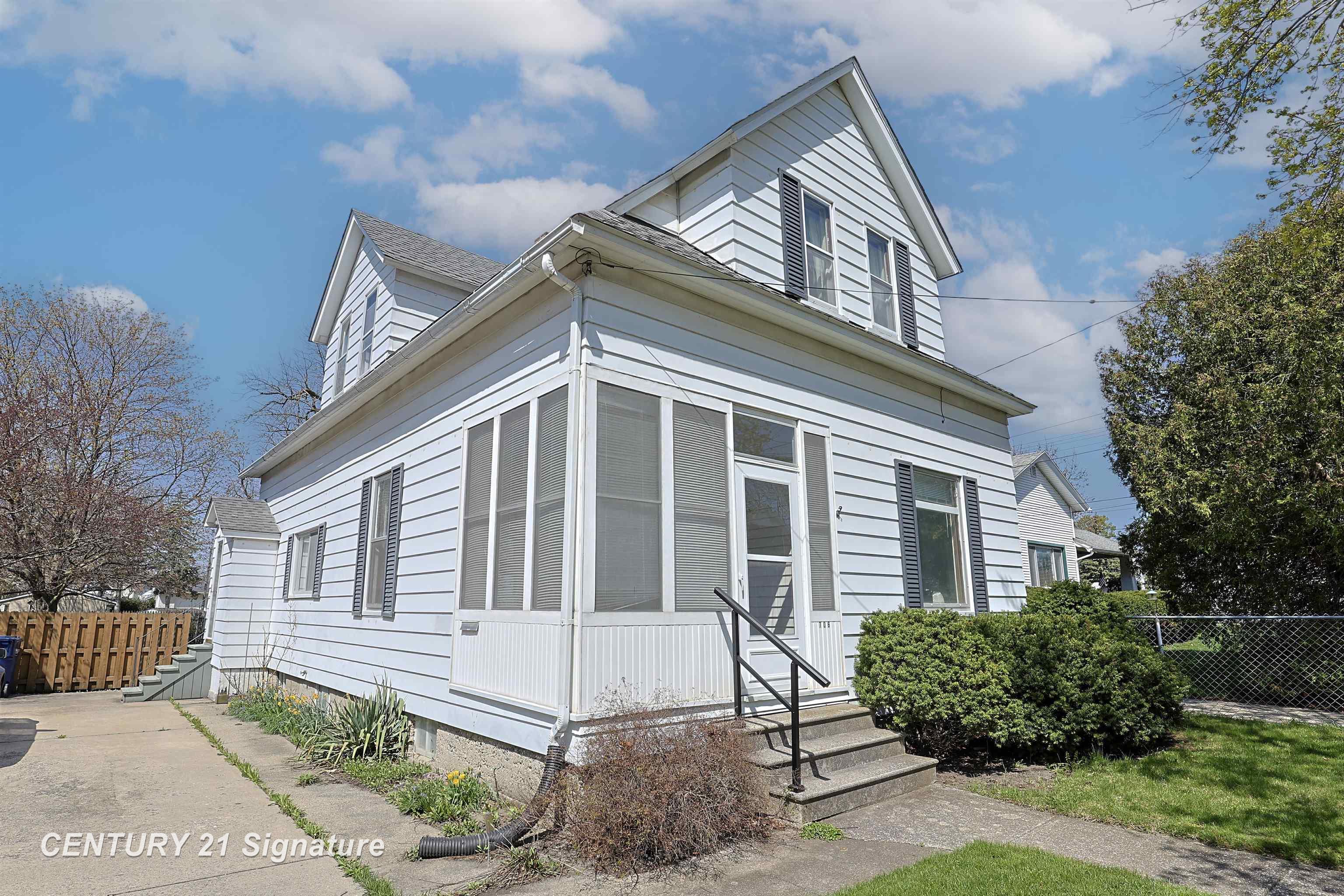 706 S Lincoln Street Property Photo 1