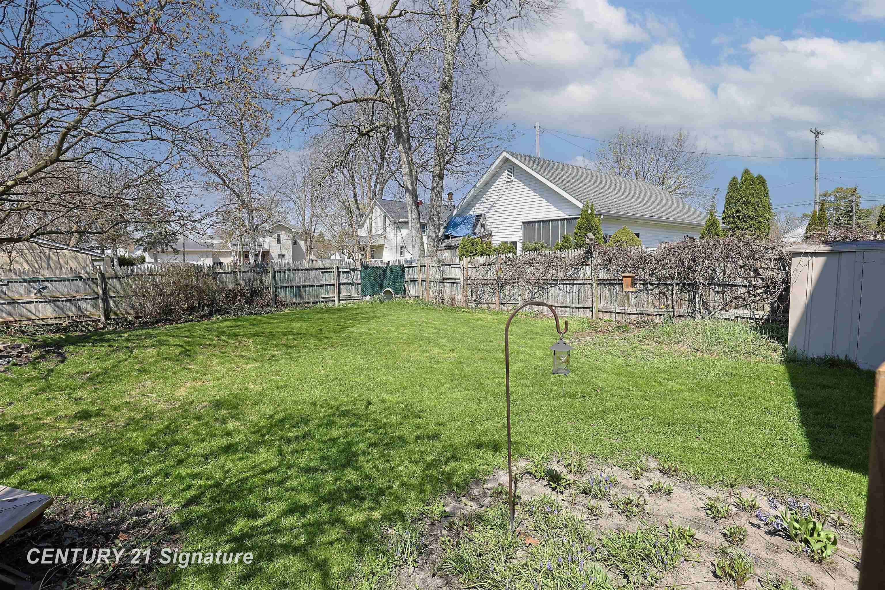 706 S Lincoln Street Property Photo 25