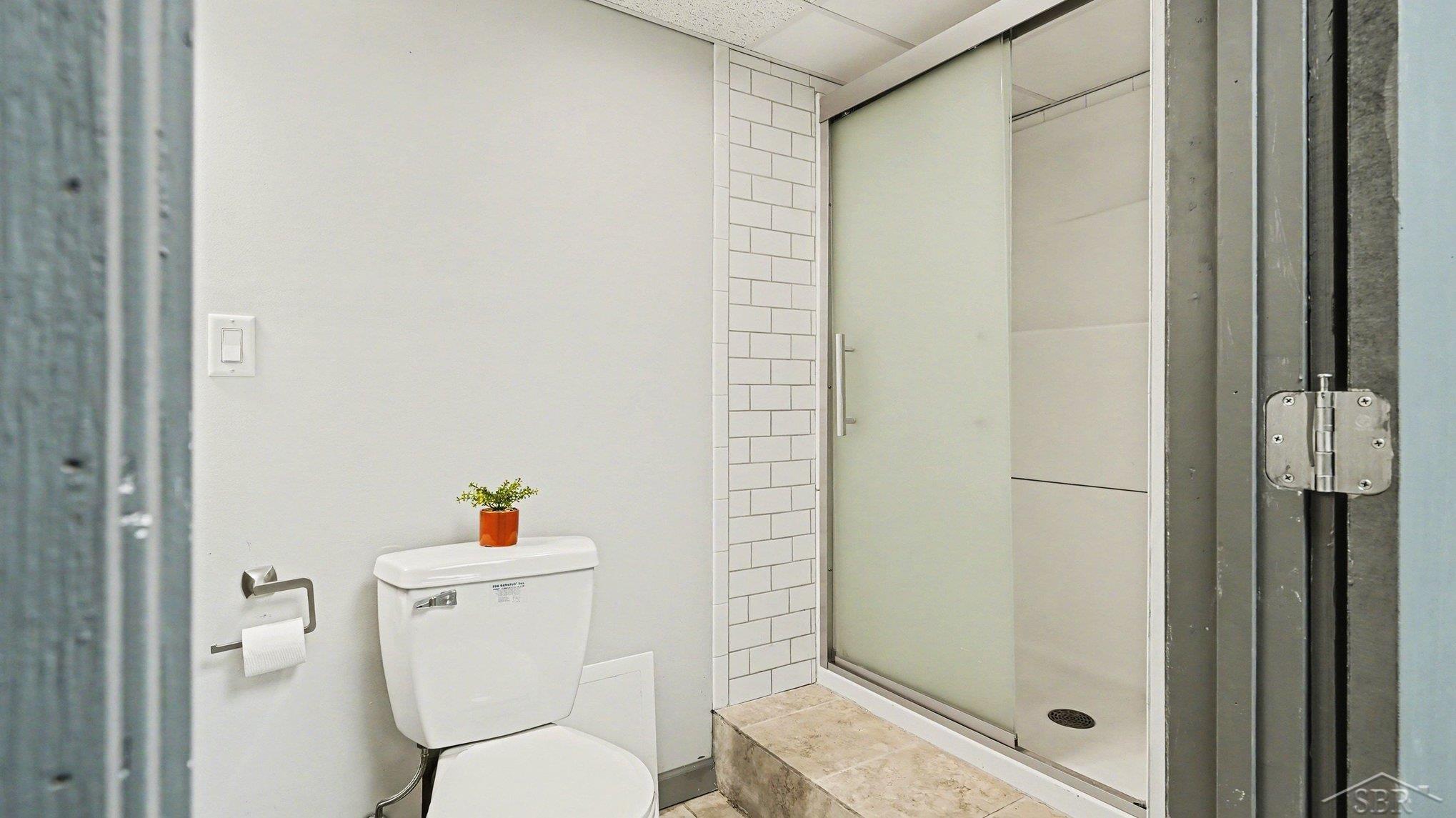 3323 Lakeside Drive Property Photo 20