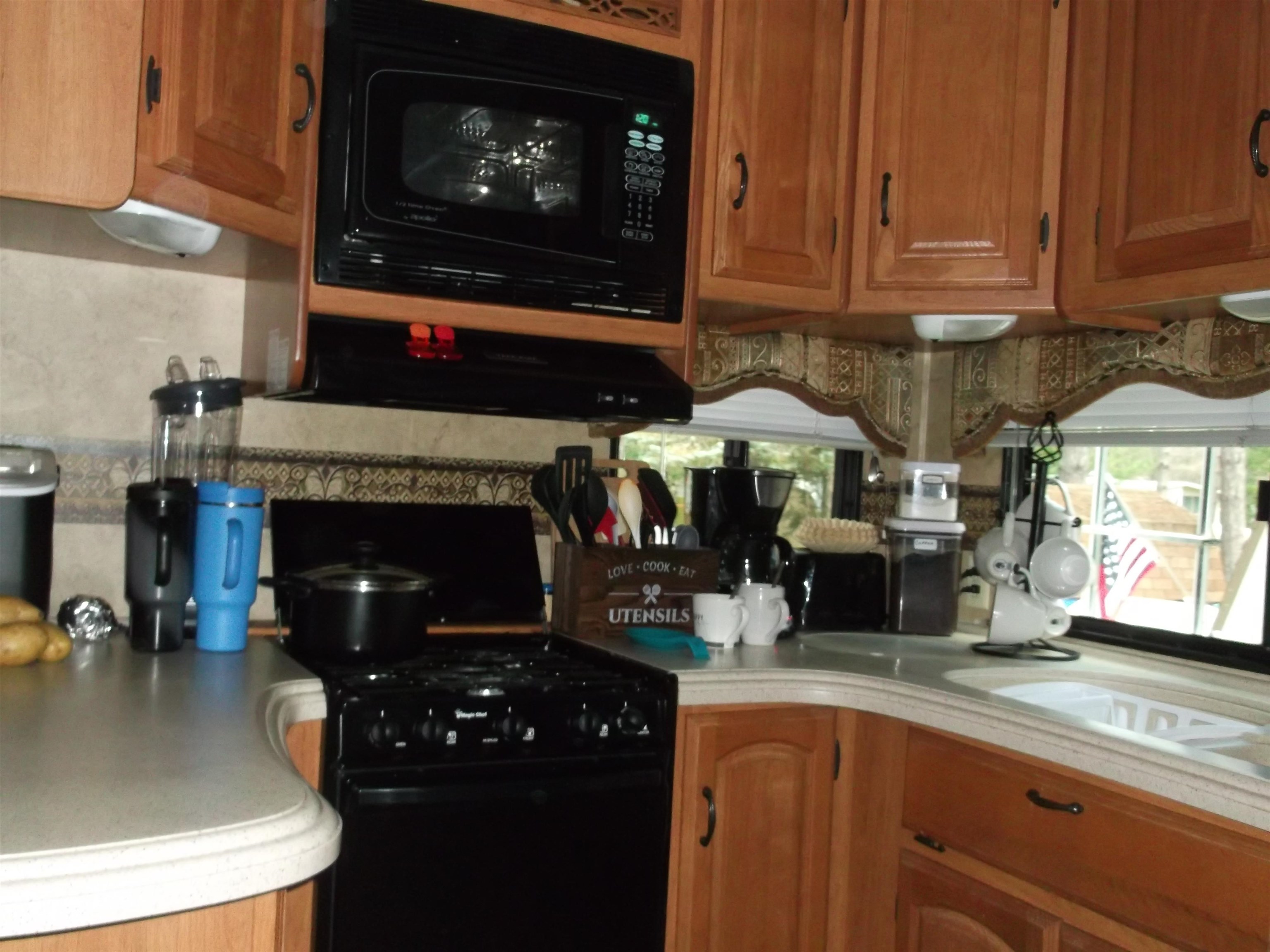 2221 Grass Lake Avenue Property Photo 5