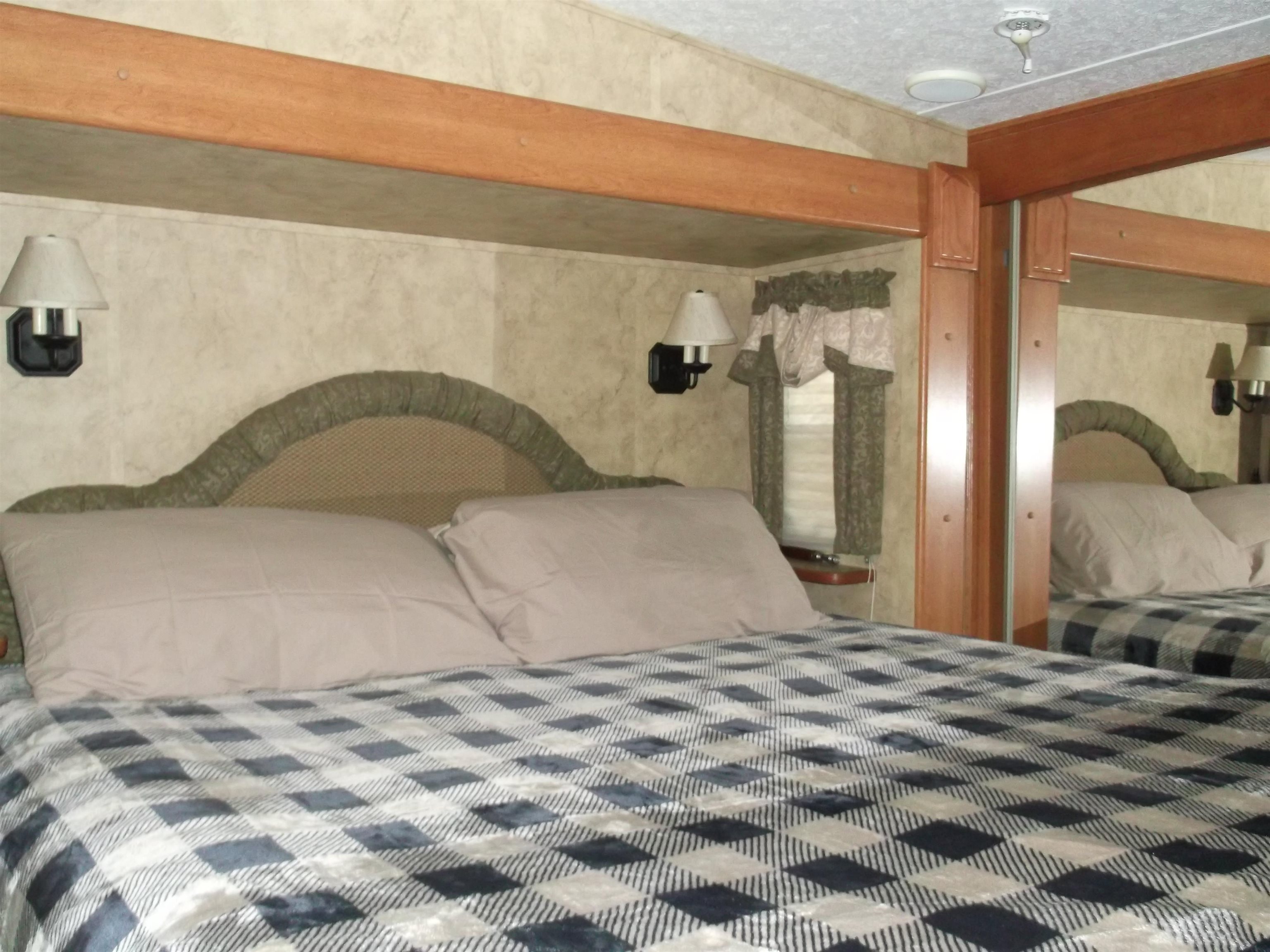 2221 Grass Lake Avenue Property Photo 6
