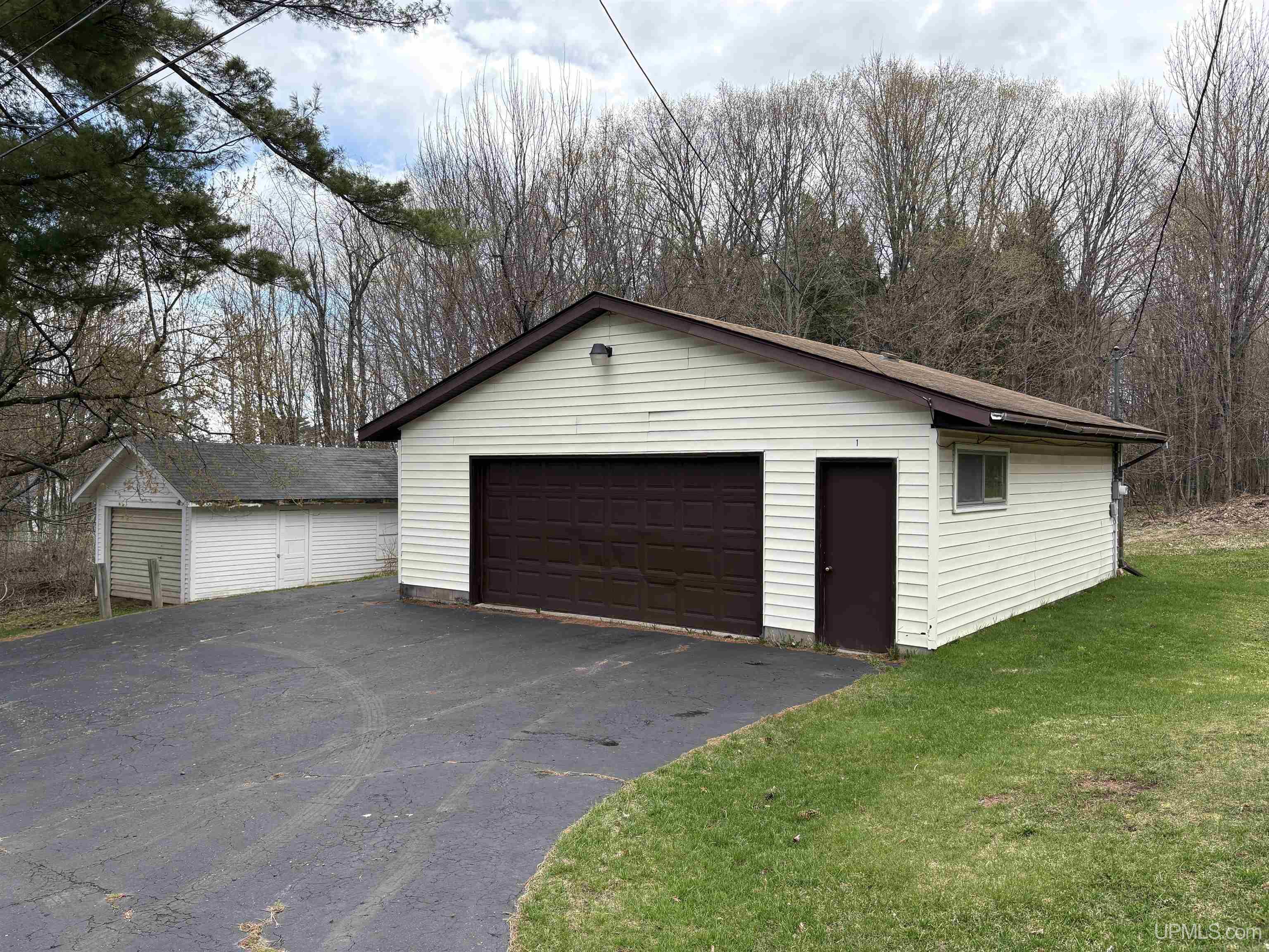 1 Laurence Street Property Photo 1