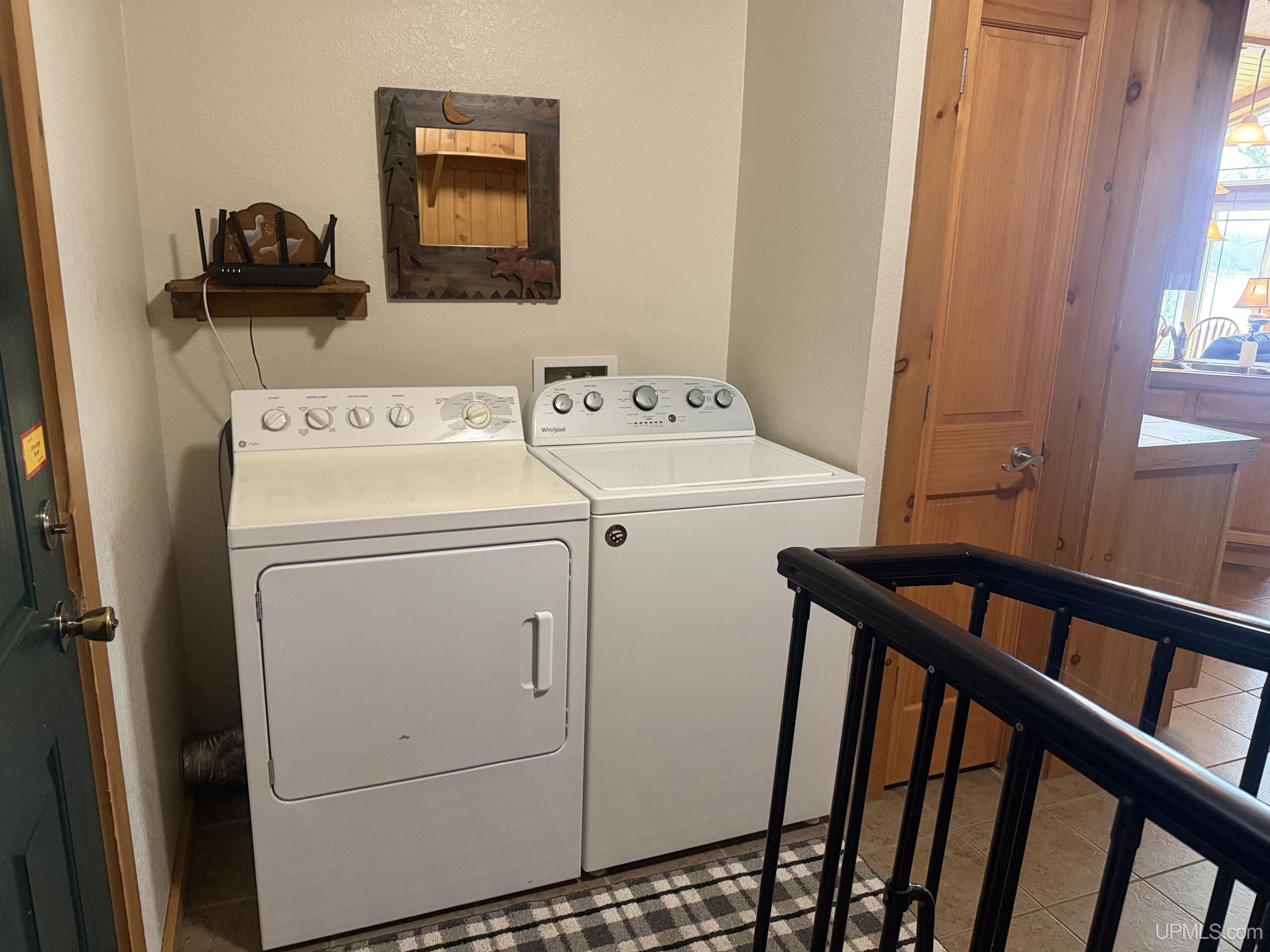 1066 Cedaroma Drive Property Photo 27