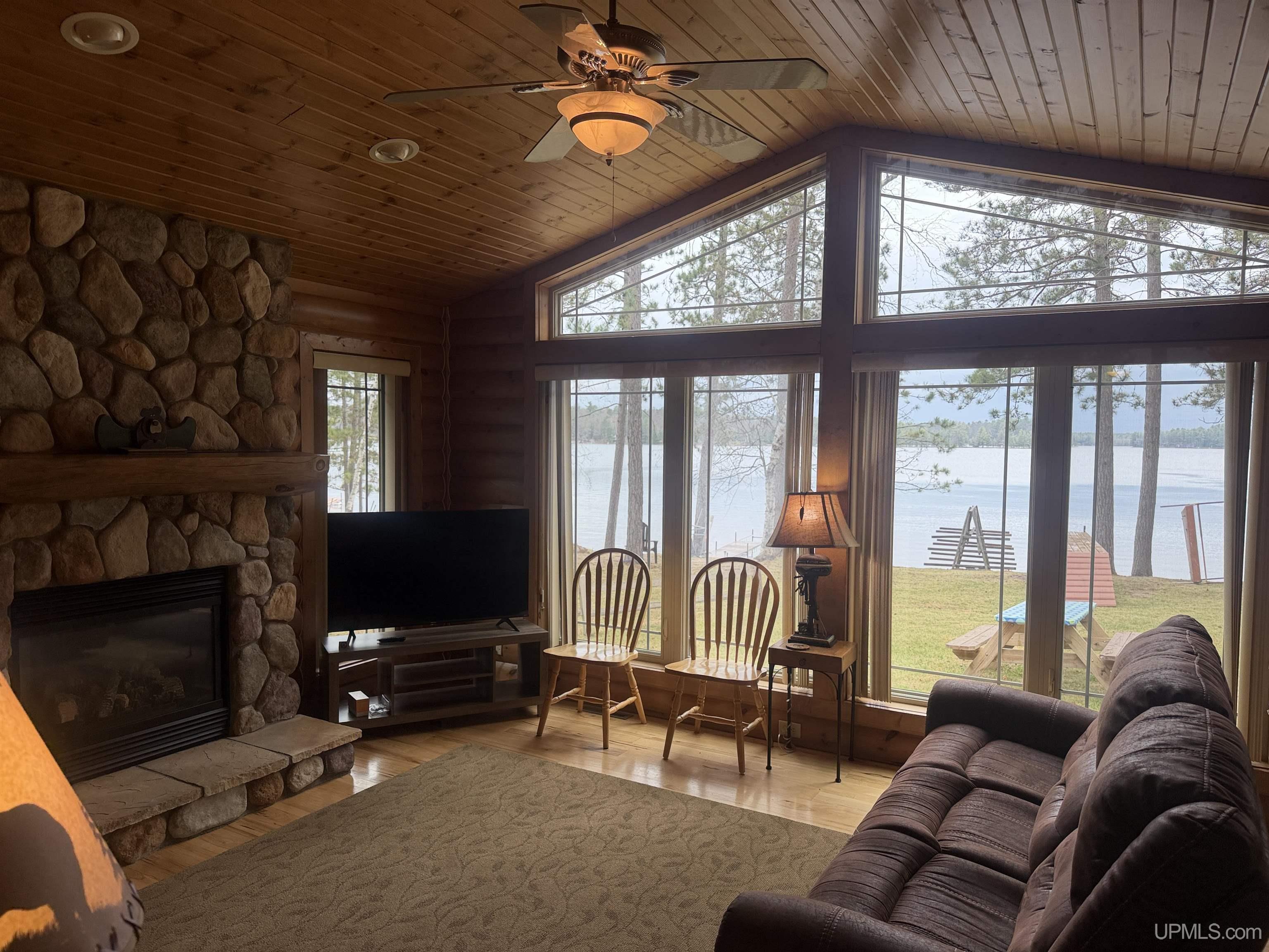 1066 Cedaroma Drive Property Photo 32