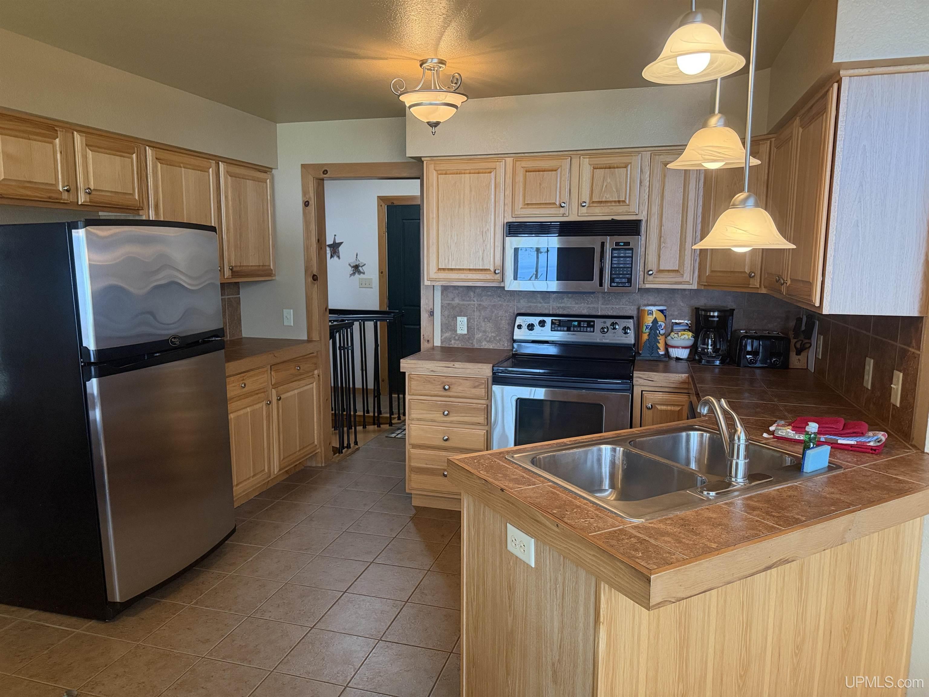 1066 Cedaroma Drive Property Photo 34
