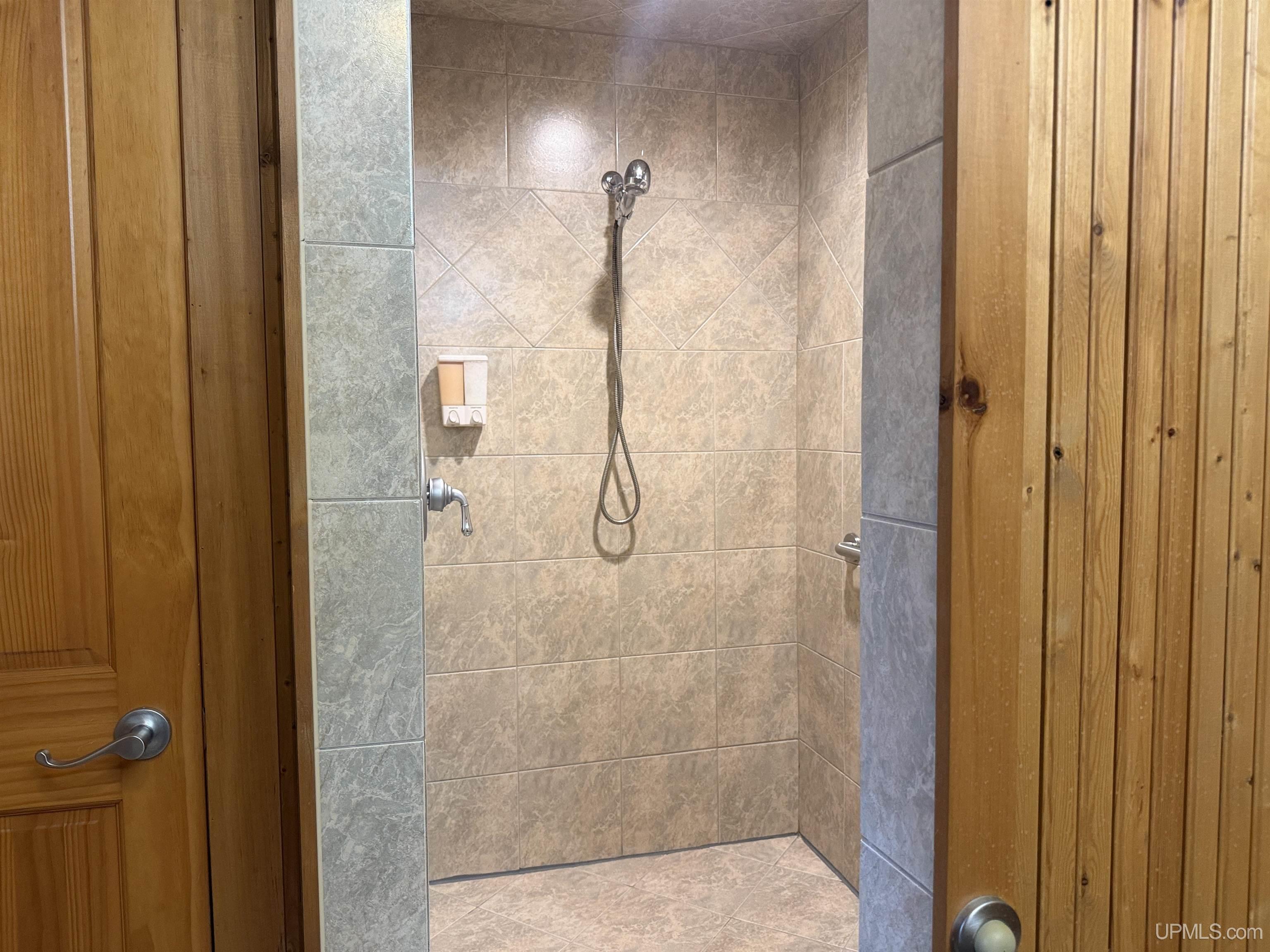 1066 Cedaroma Drive Property Photo 46