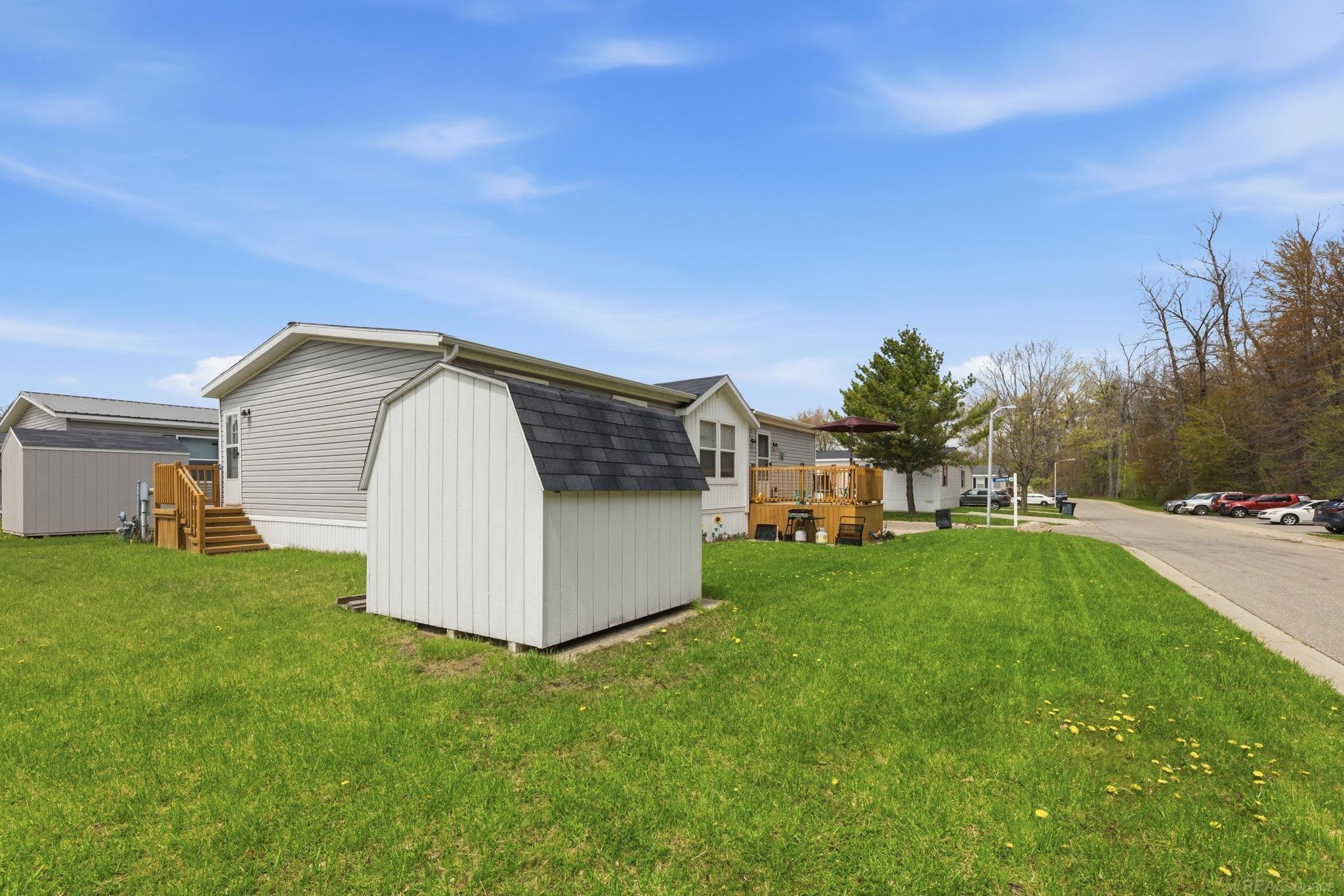 1401 Juniper Court Property Photo 4