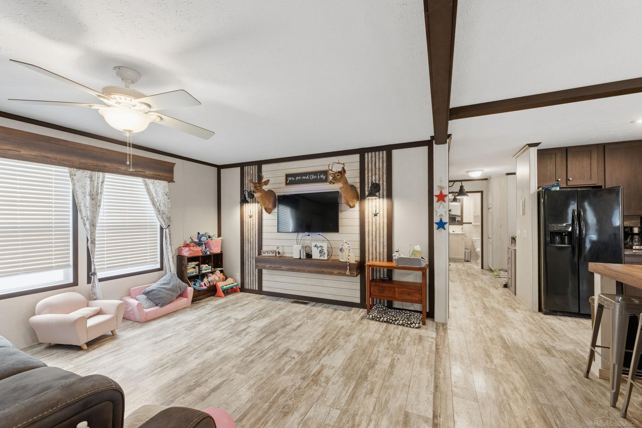 1401 Juniper Court Property Photo 6