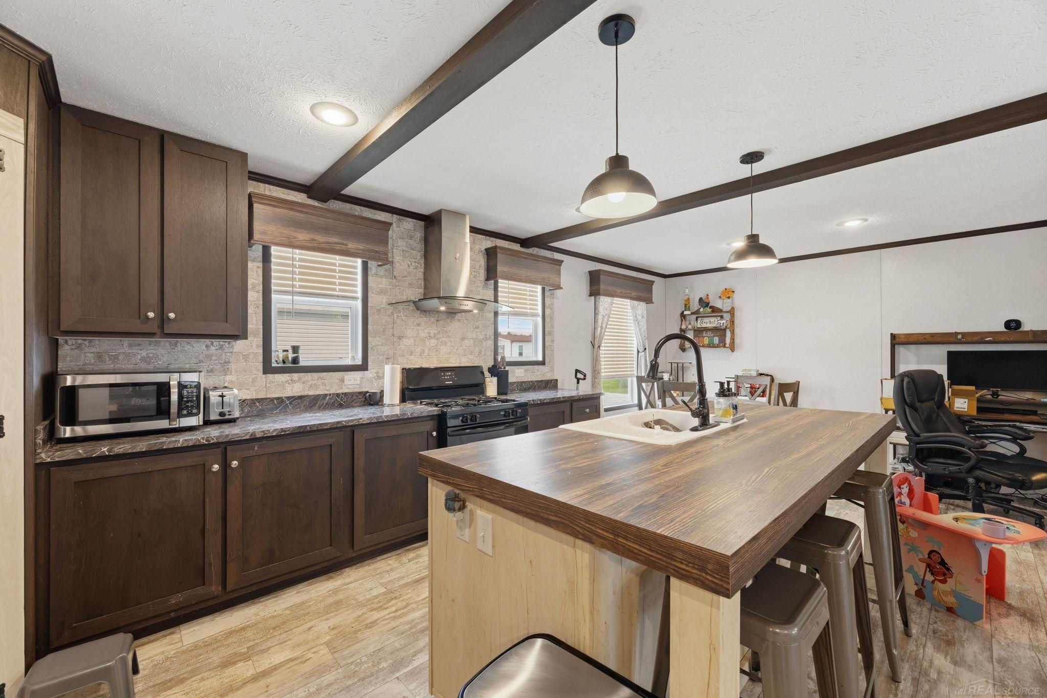 1401 Juniper Court Property Photo 8