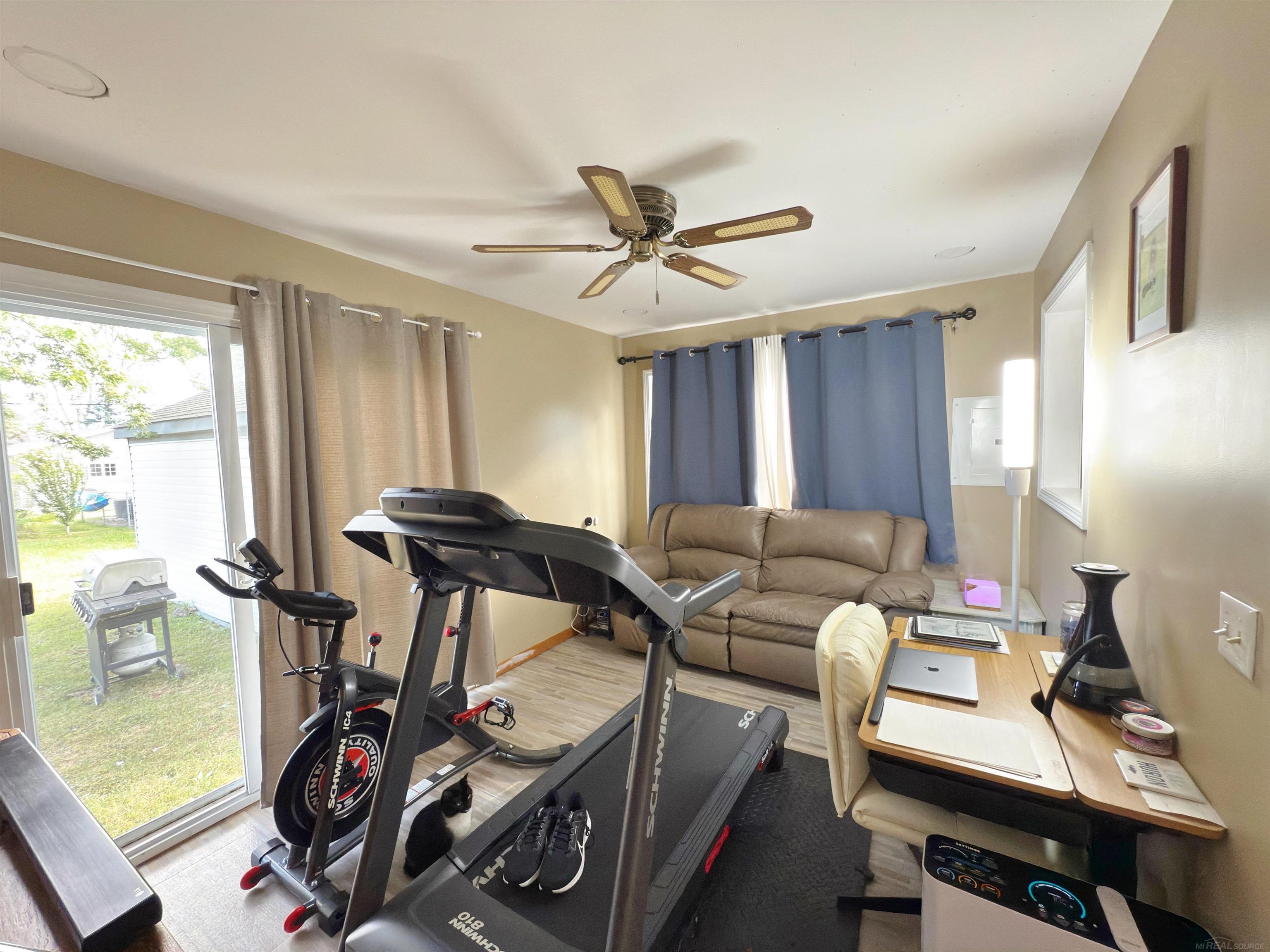 7525 Elmwood Road Property Photo 12
