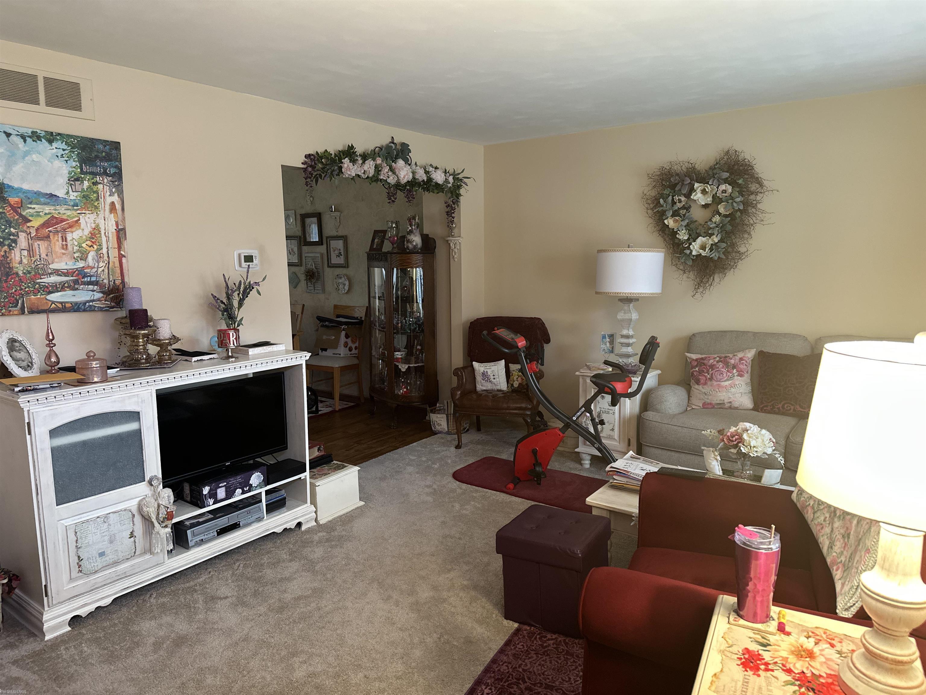 37398 Charter Oaks Boulevard Property Photo 6