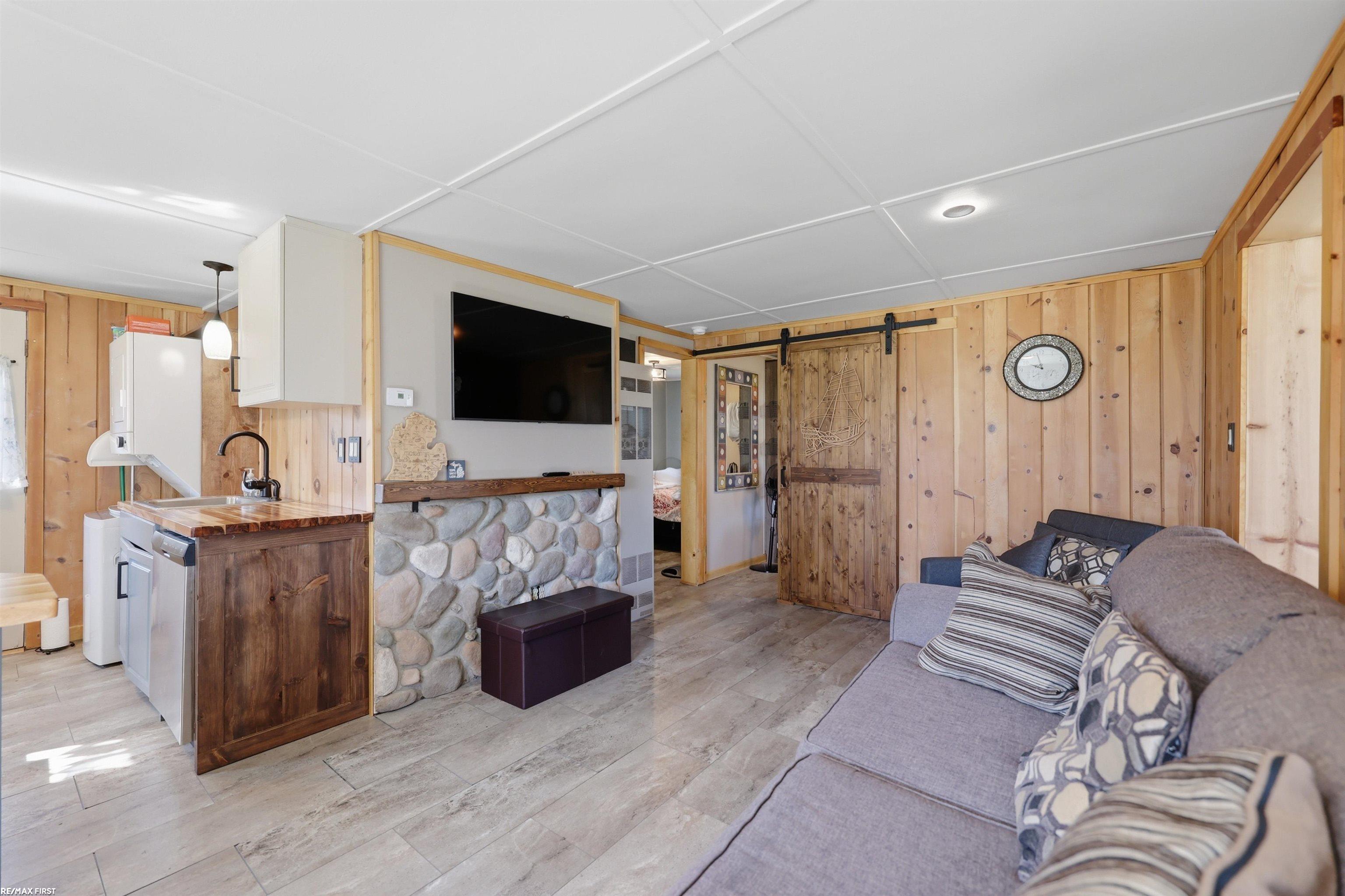 7426 Birchwood Road Property Photo 12