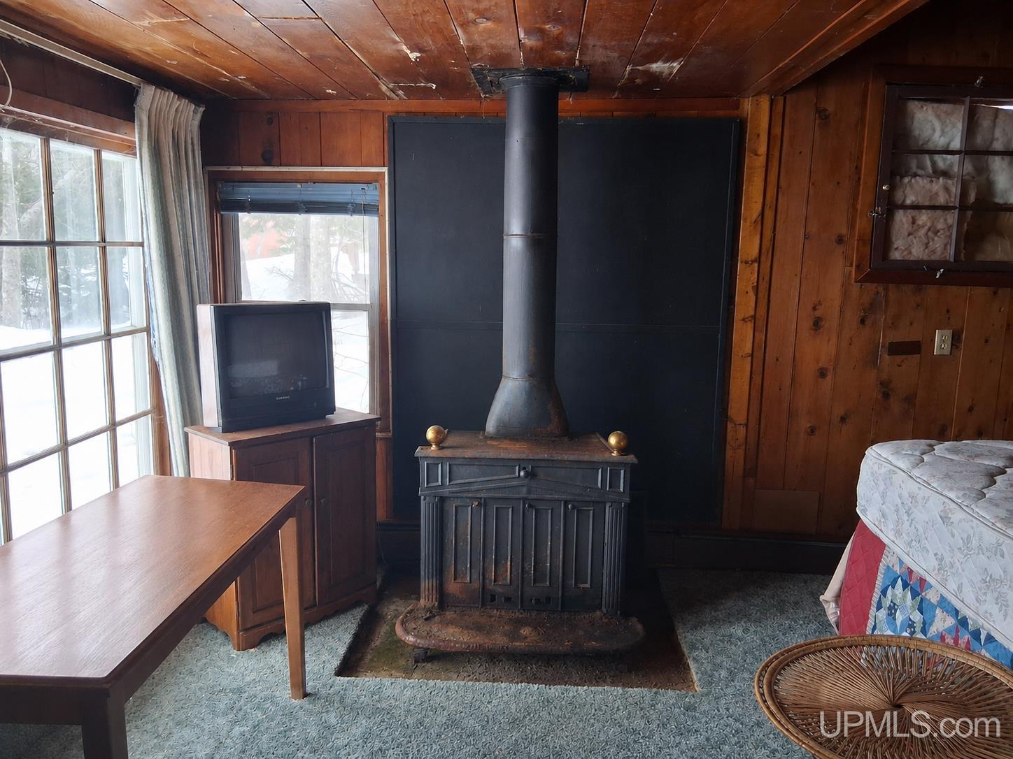 12083 Driftwood Drive Property Photo 7