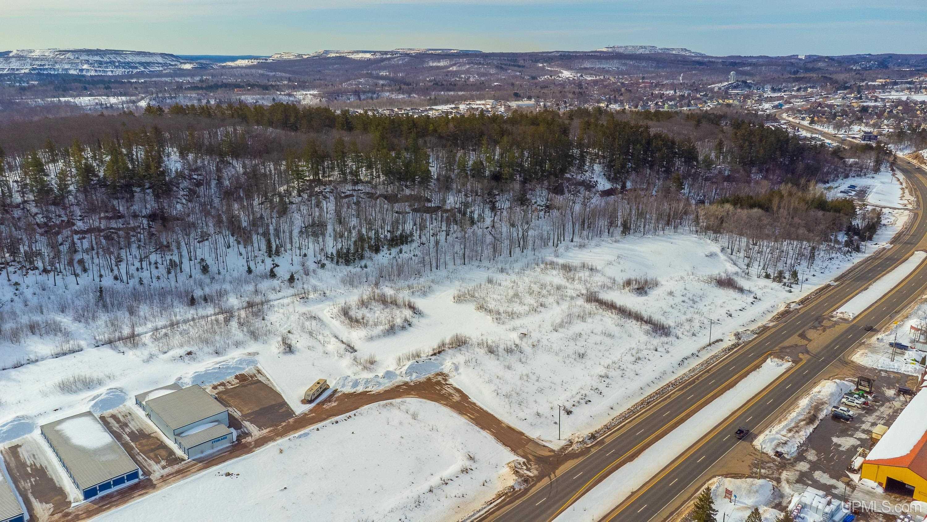 801 E Us 41 Highway Property Photo 6