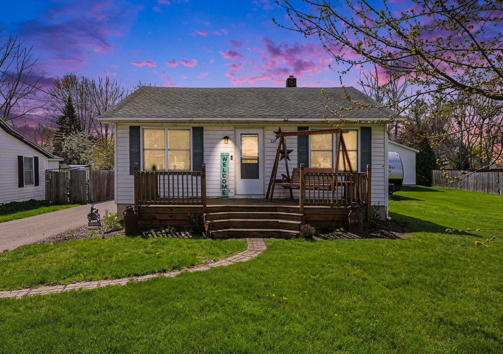 119 Chippewa Street Property Photo 1