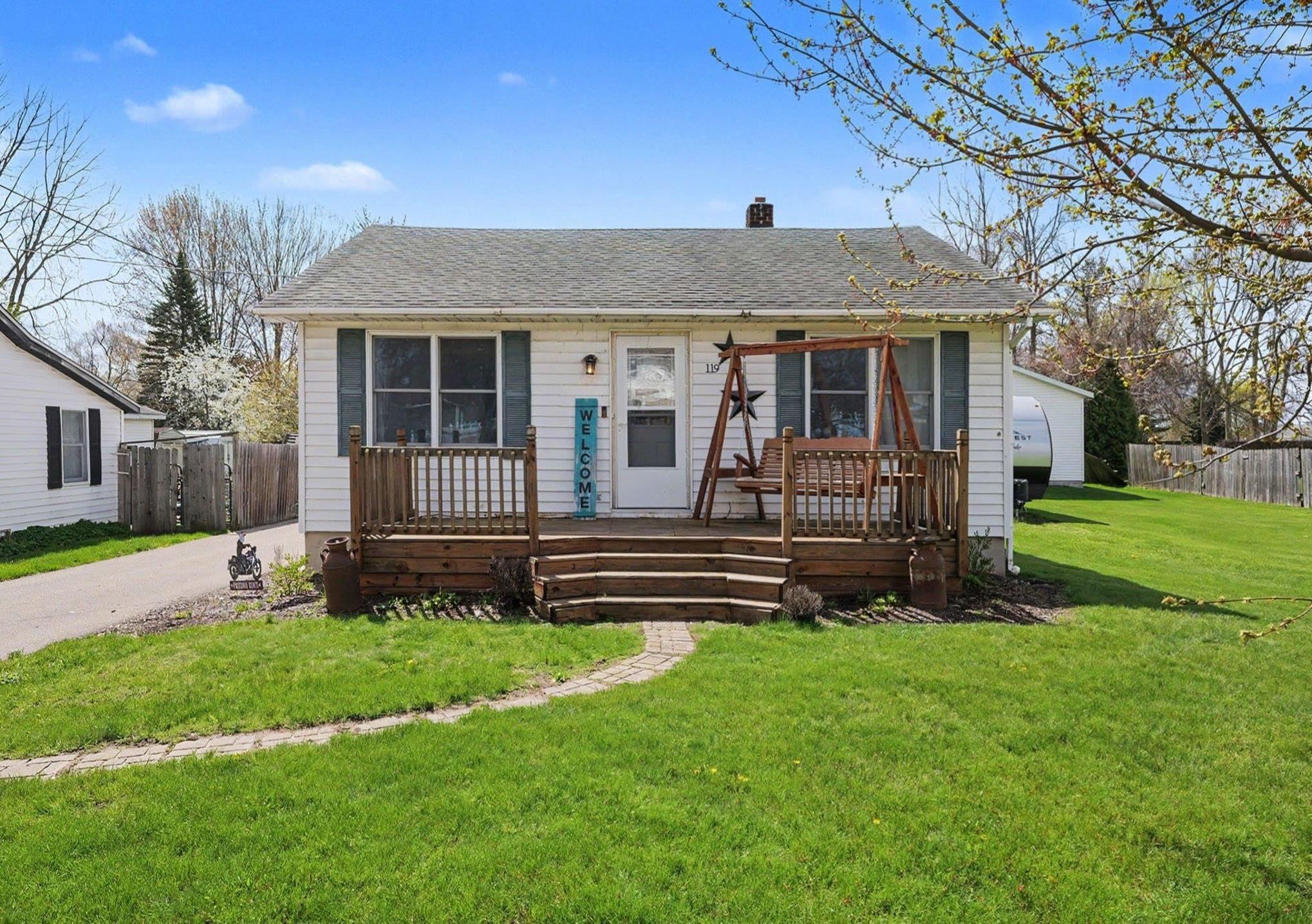 119 Chippewa Street Property Photo 3