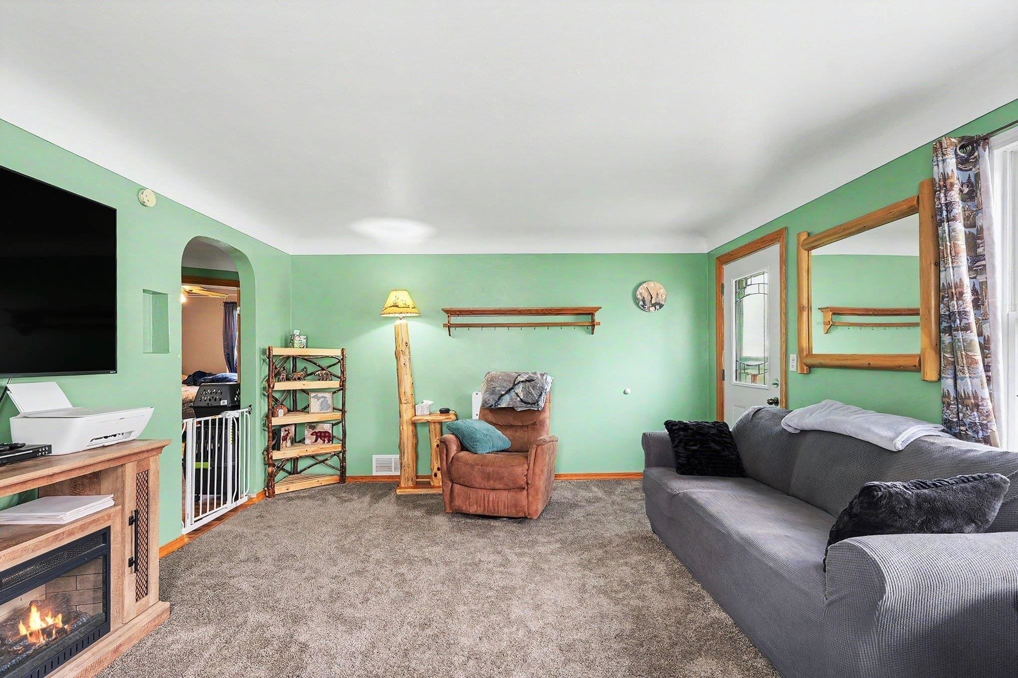 119 Chippewa Street Property Photo 5