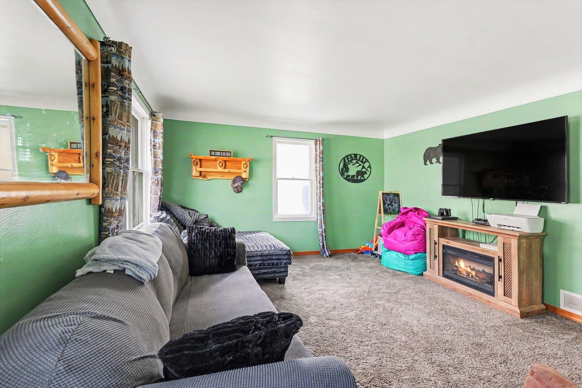 119 Chippewa Street Property Photo 6