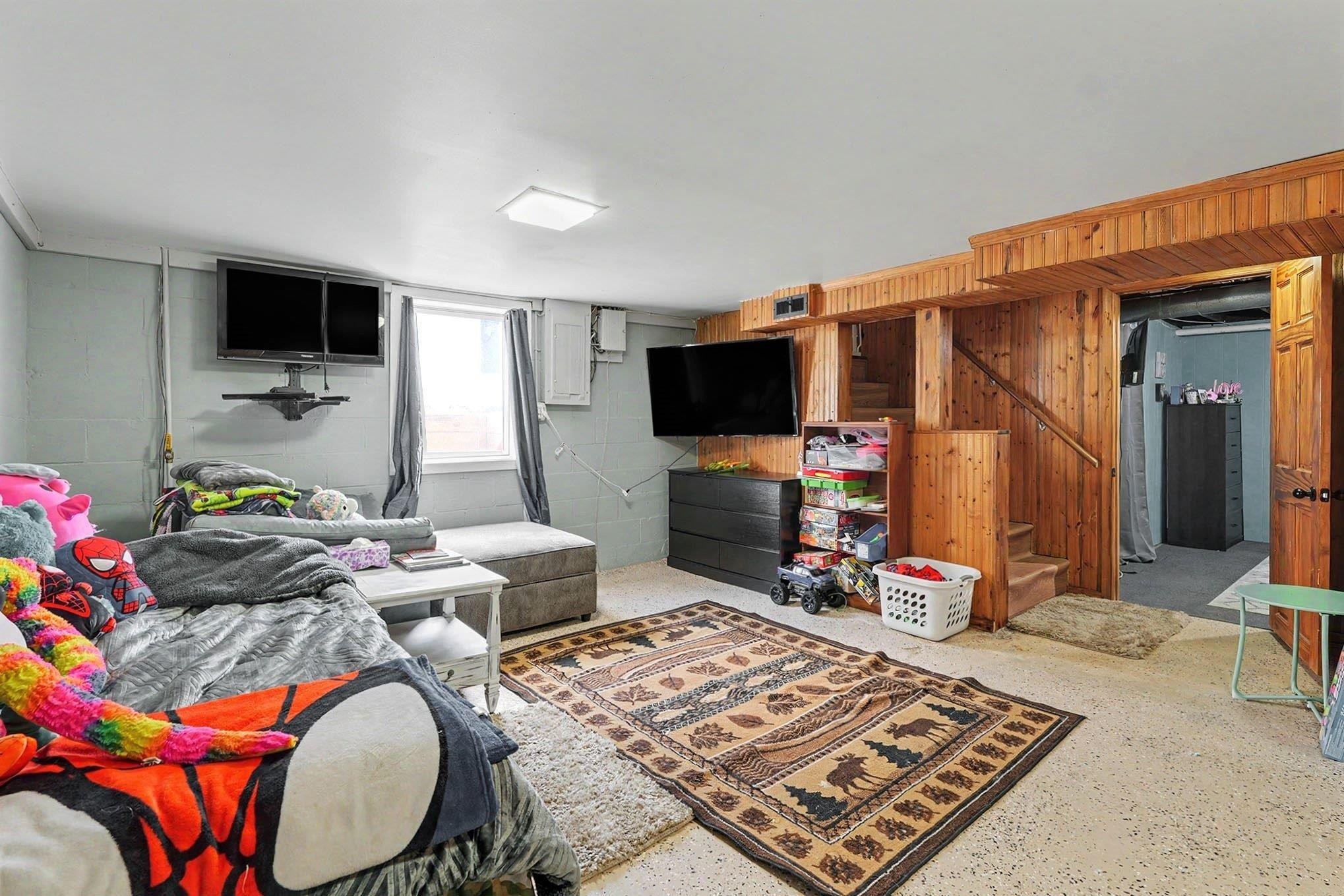 119 Chippewa Street Property Photo 11