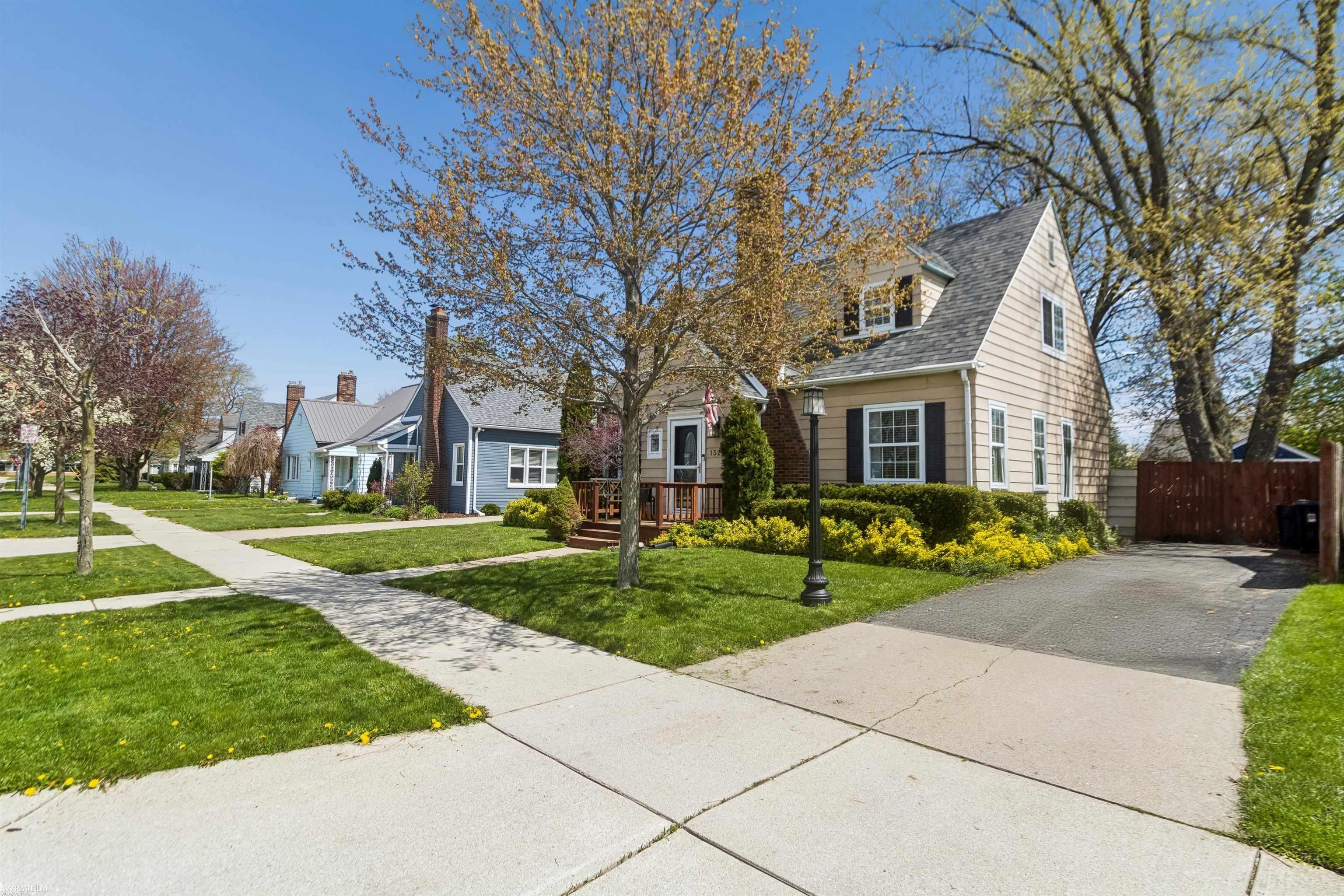 1324 22nd Street Property Photo 1