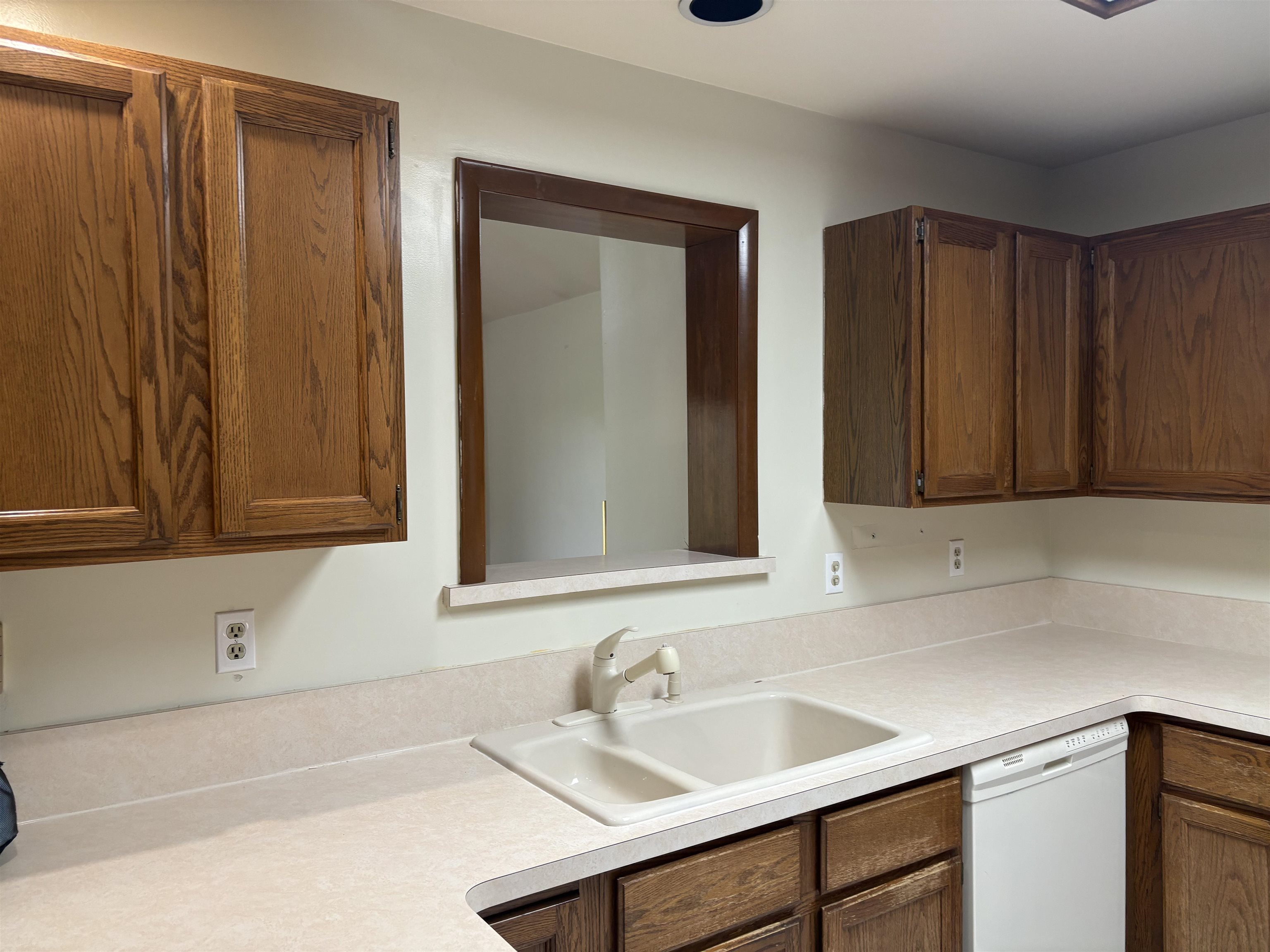 1390 Flushing Road Property Photo 7