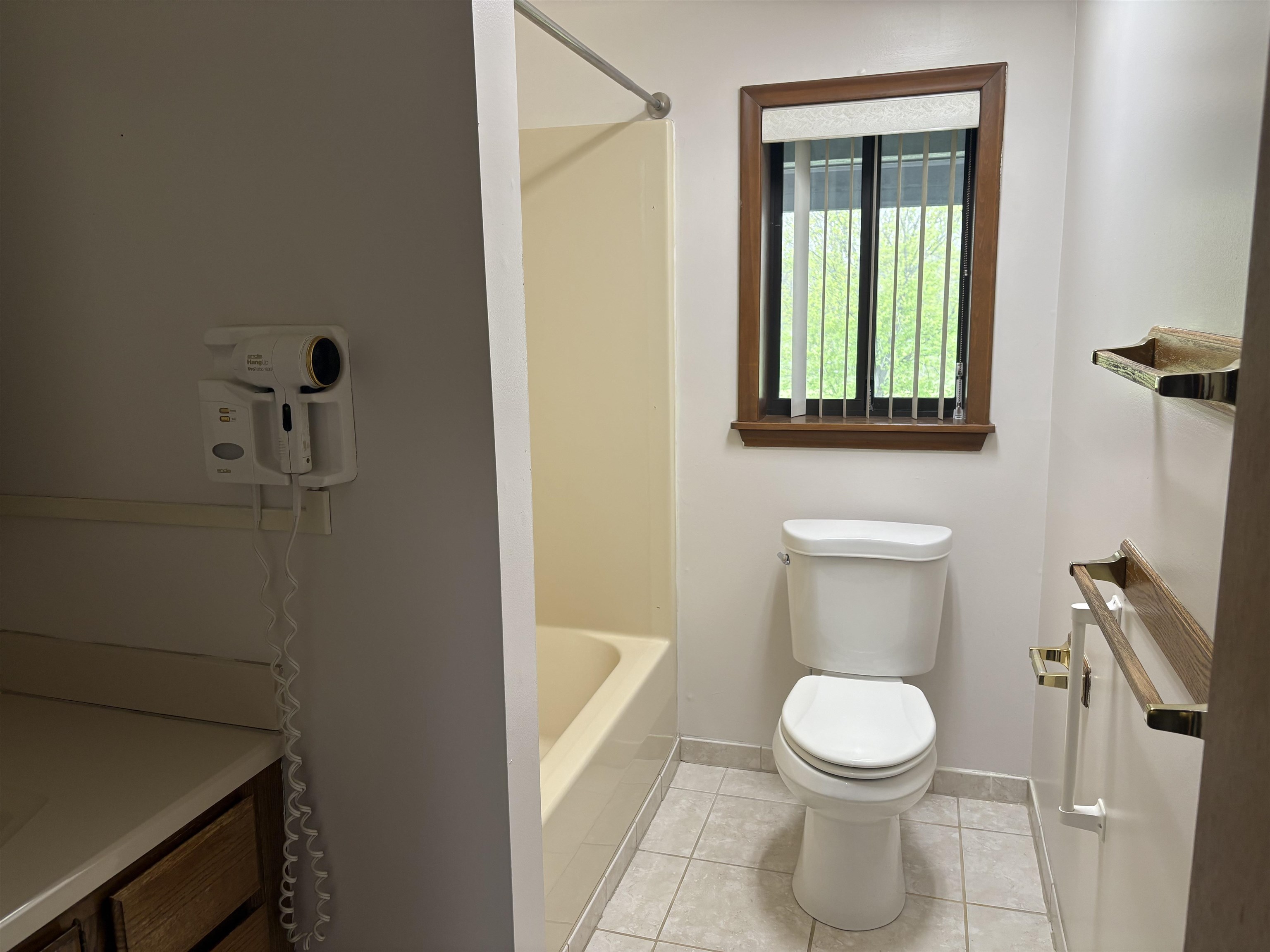 1390 Flushing Road Property Photo 25