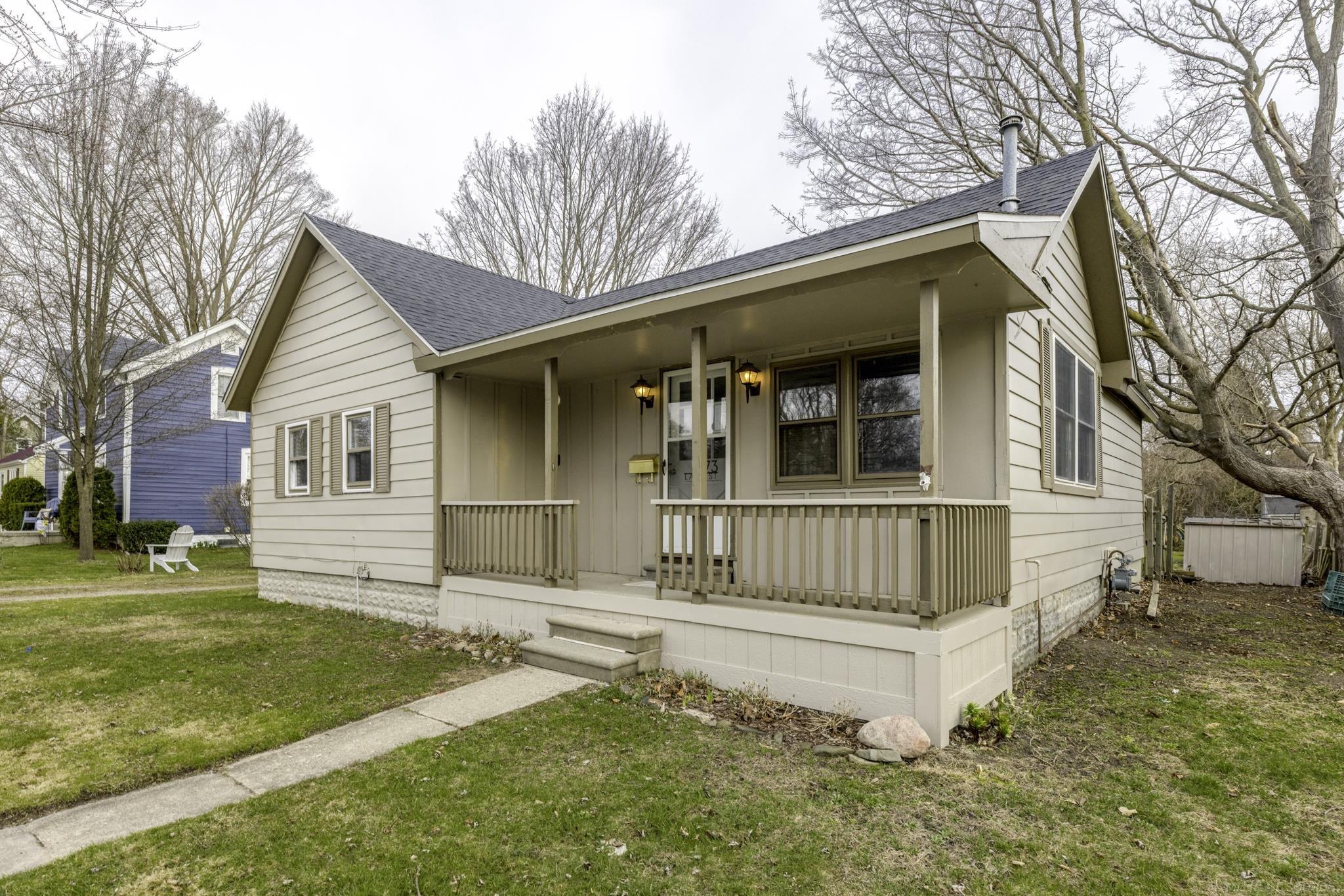 7173 Lake Street Property Photo 1