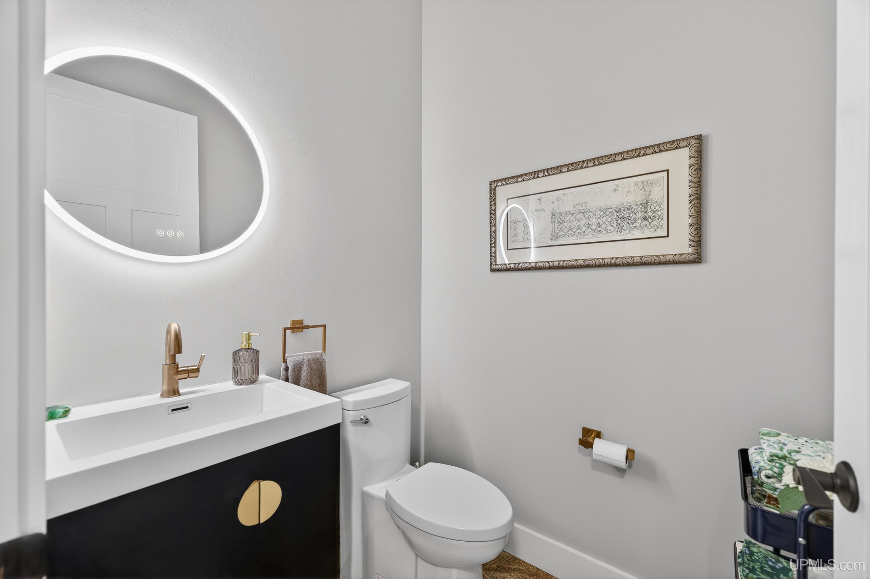 46647 Golf Drive Property Photo 28