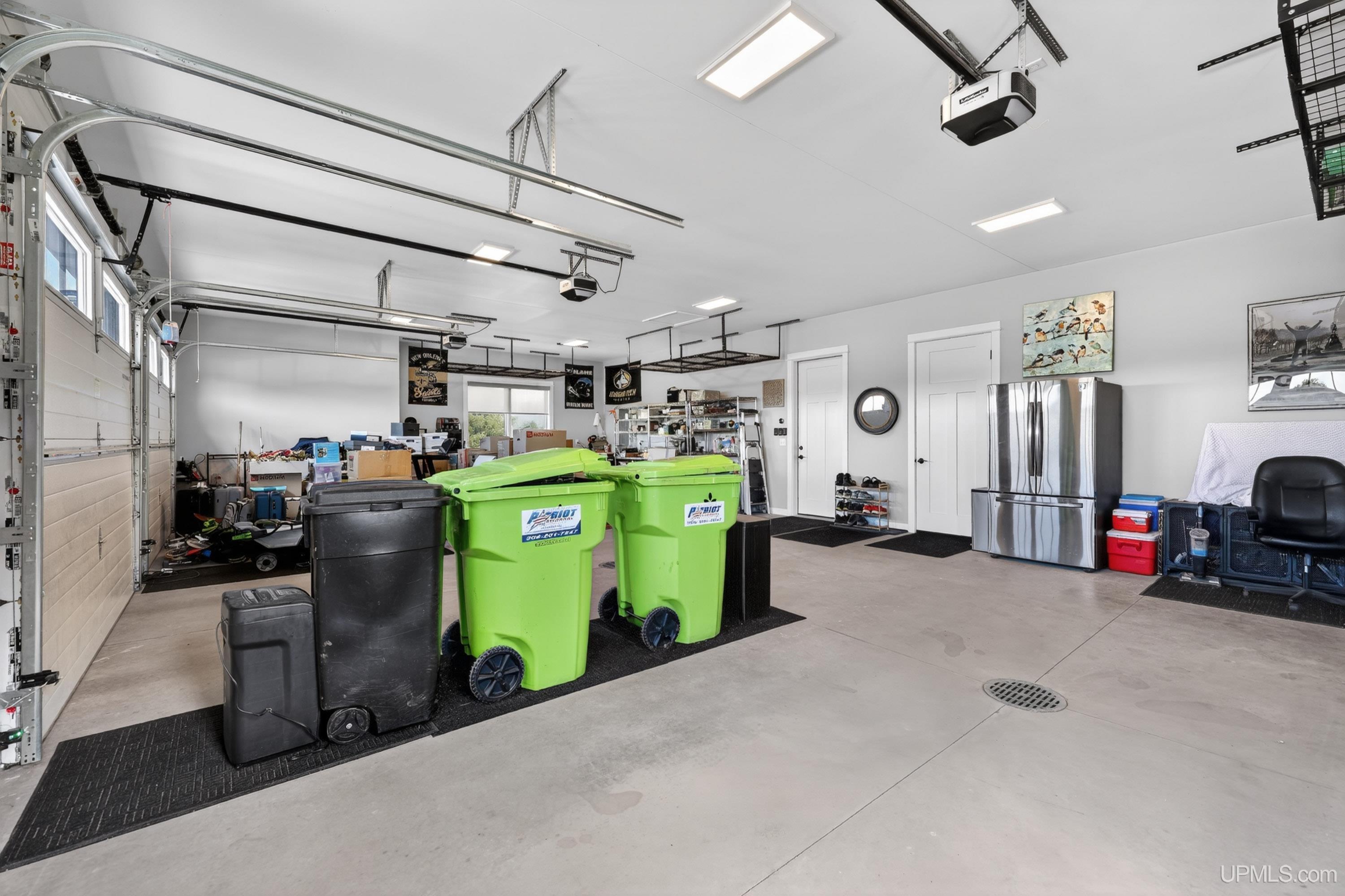 46647 Golf Drive Property Photo 33