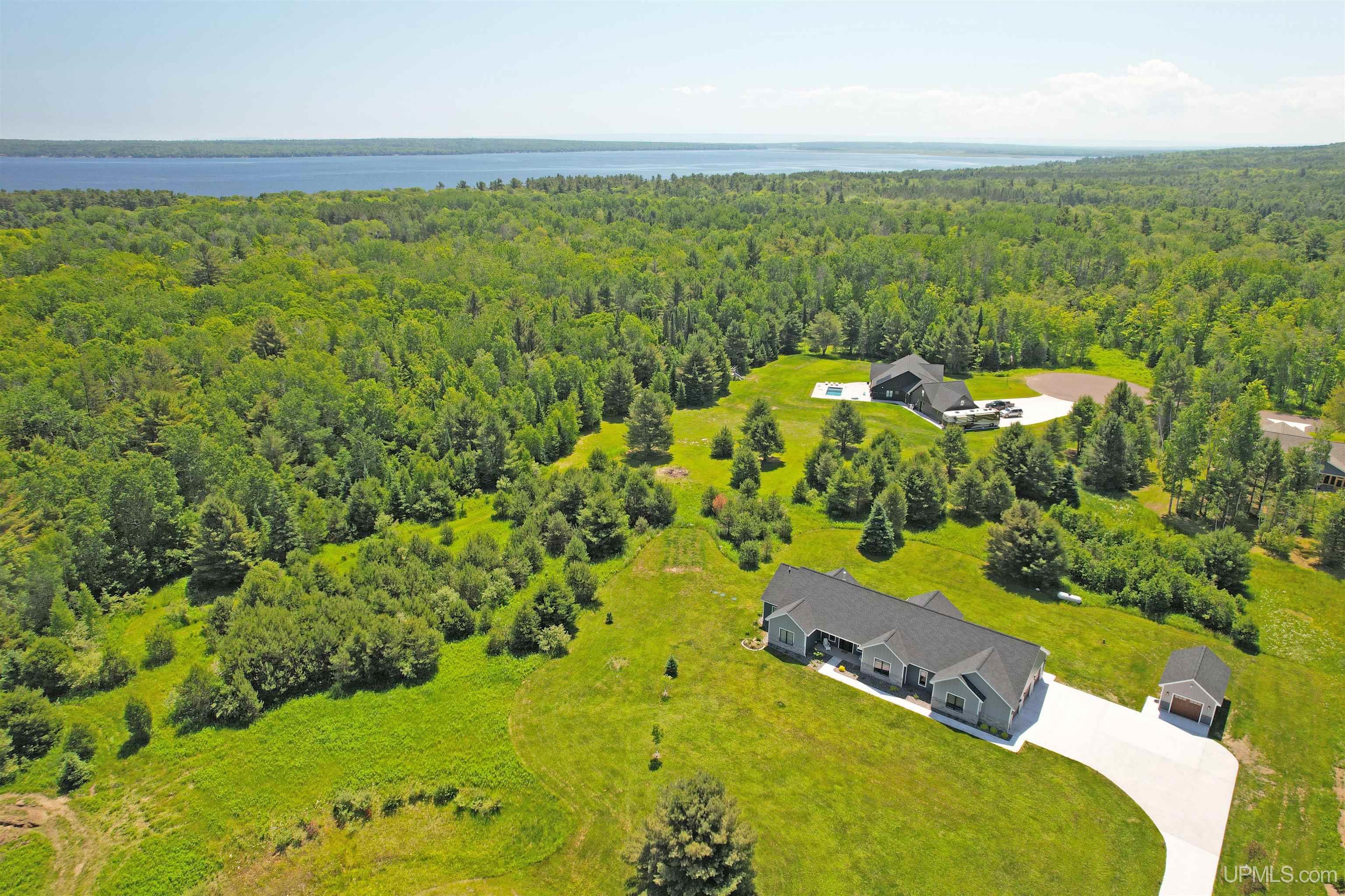 46647 Golf Drive Property Photo 49