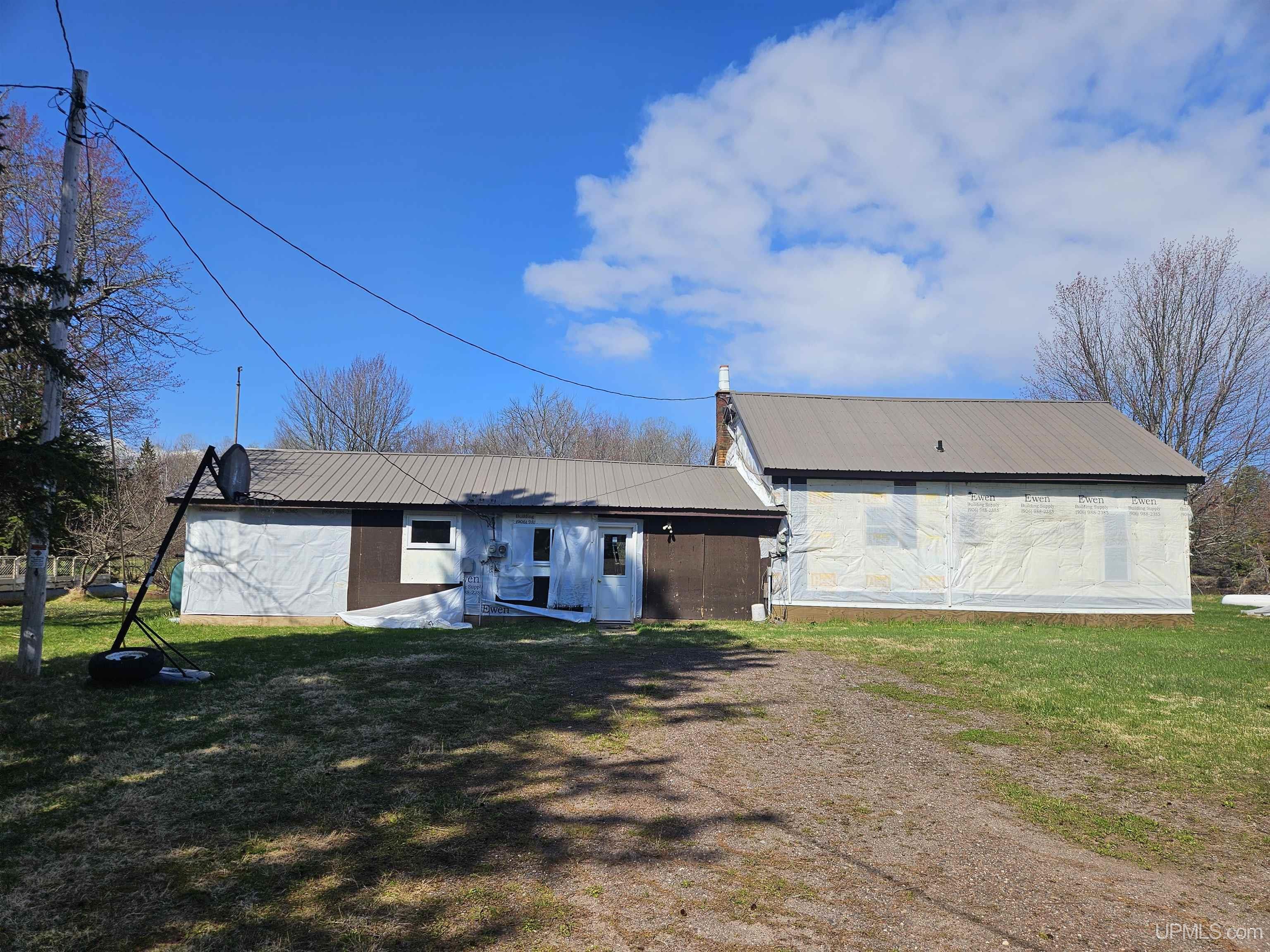 16672 Lakeshore Drive Property Photo 2