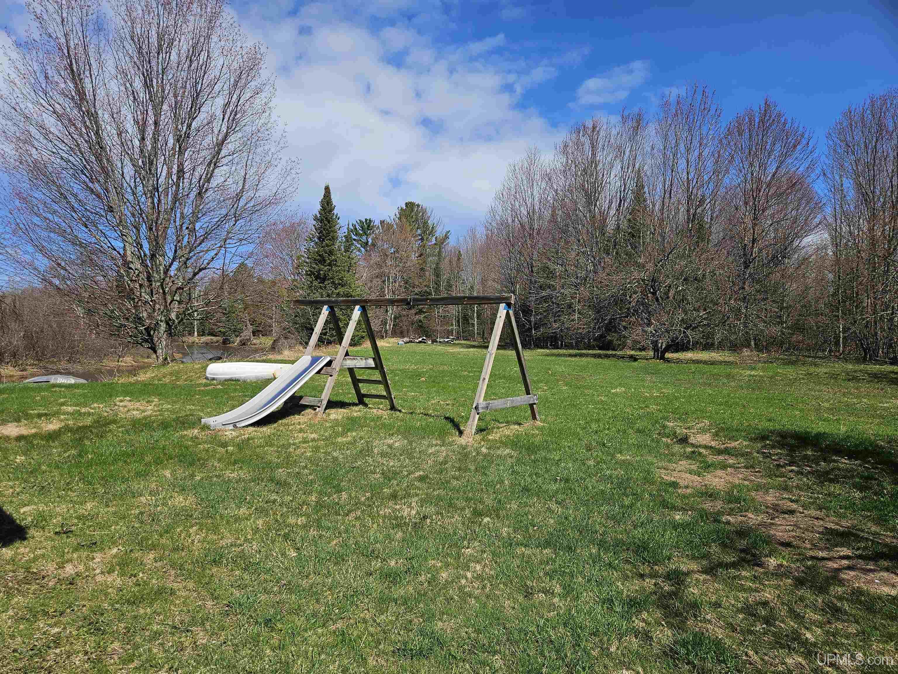 16672 Lakeshore Drive Property Photo 9