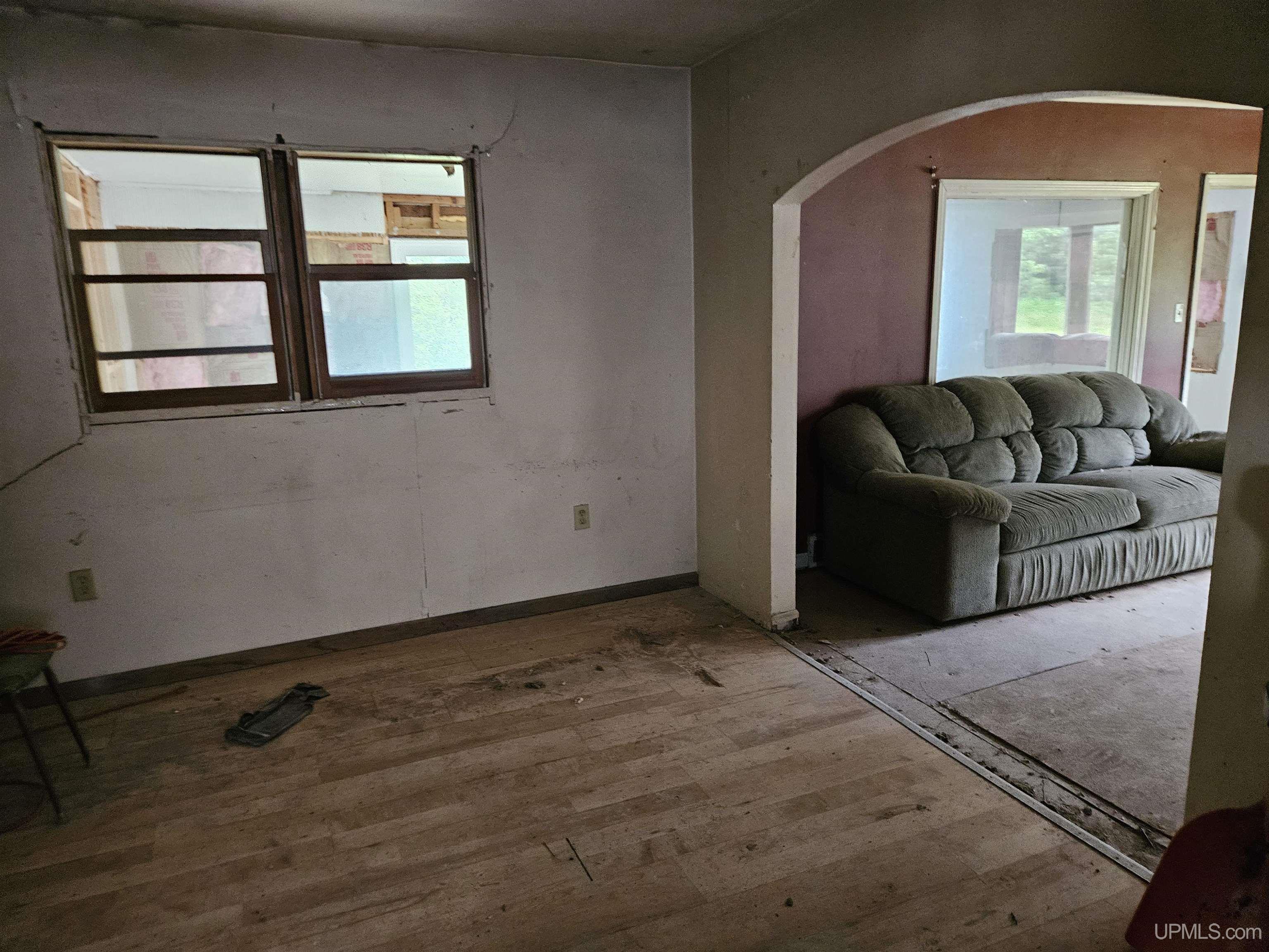 16672 Lakeshore Drive Property Photo 14