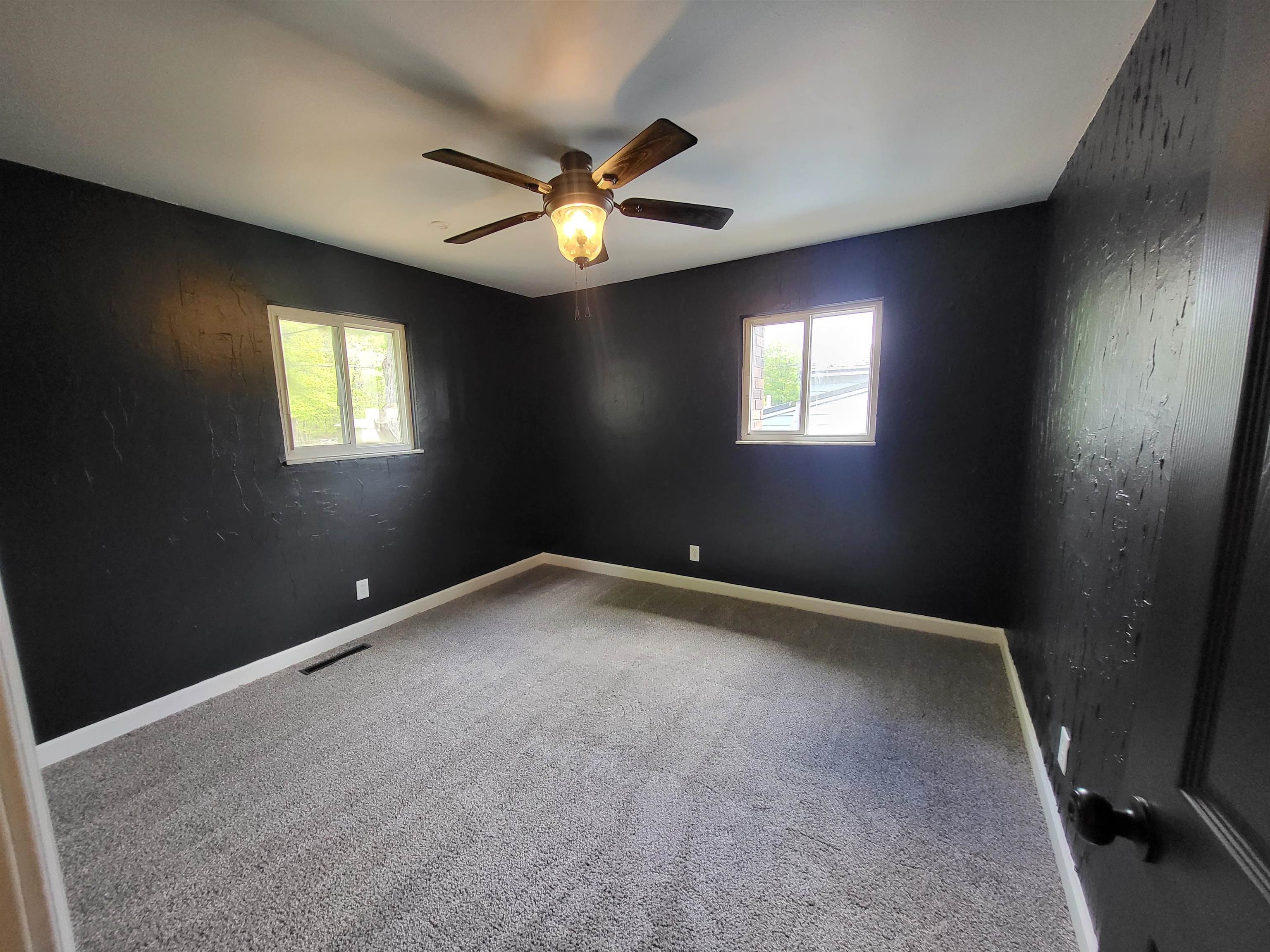 537 Clarion Street Property Photo 13