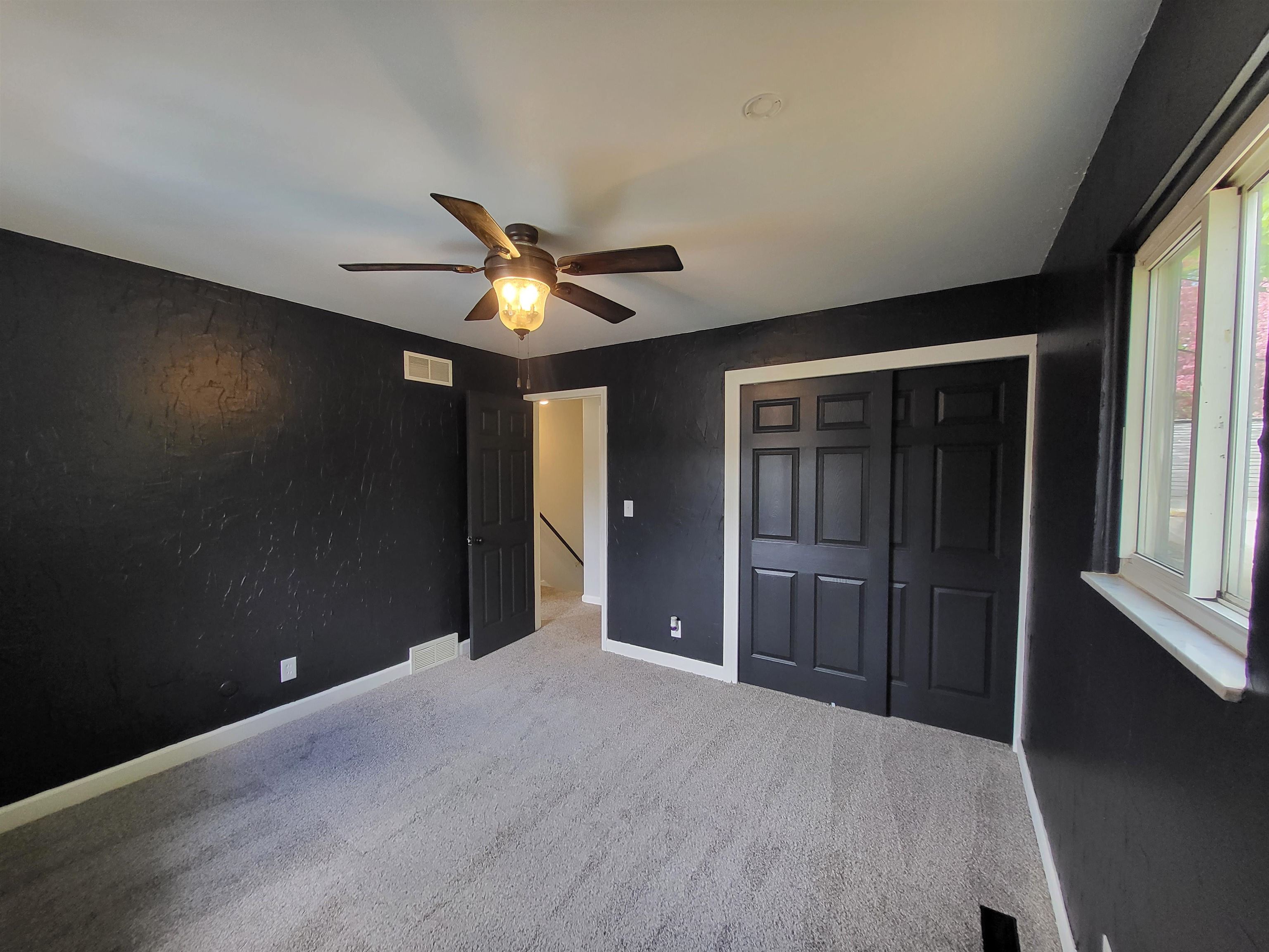 537 Clarion Street Property Photo 14