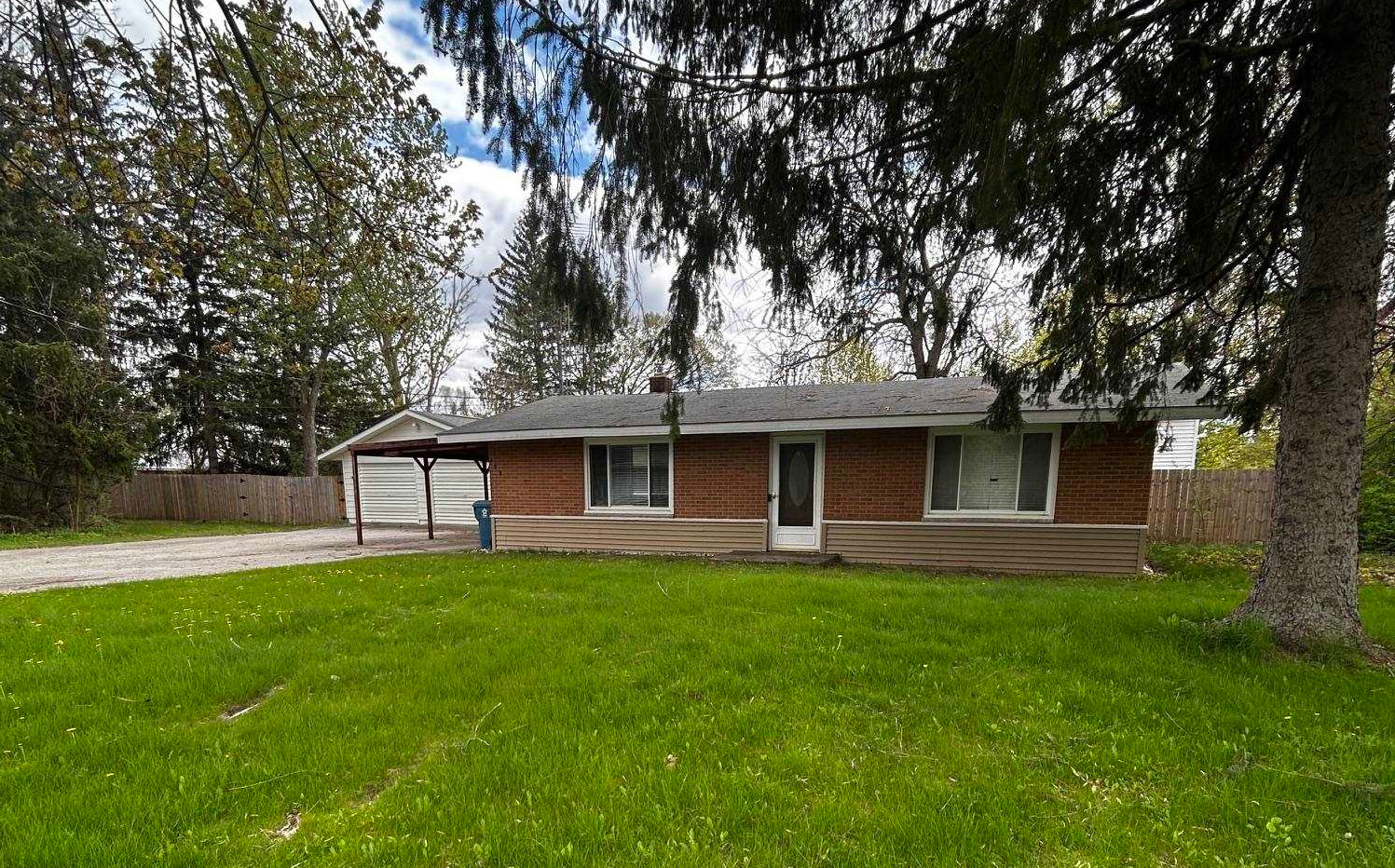 408 Glidden Road Property Photo 3