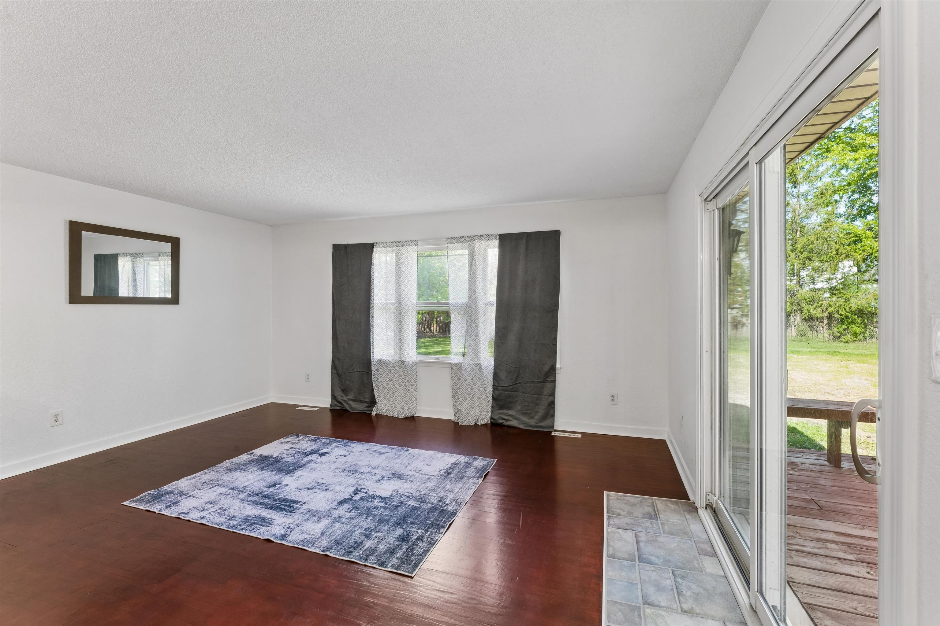 6058 Meadowwood Lane Property Photo 16