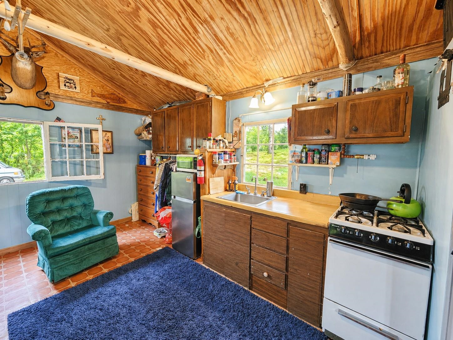 303 N Beverly Drive Property Photo 3