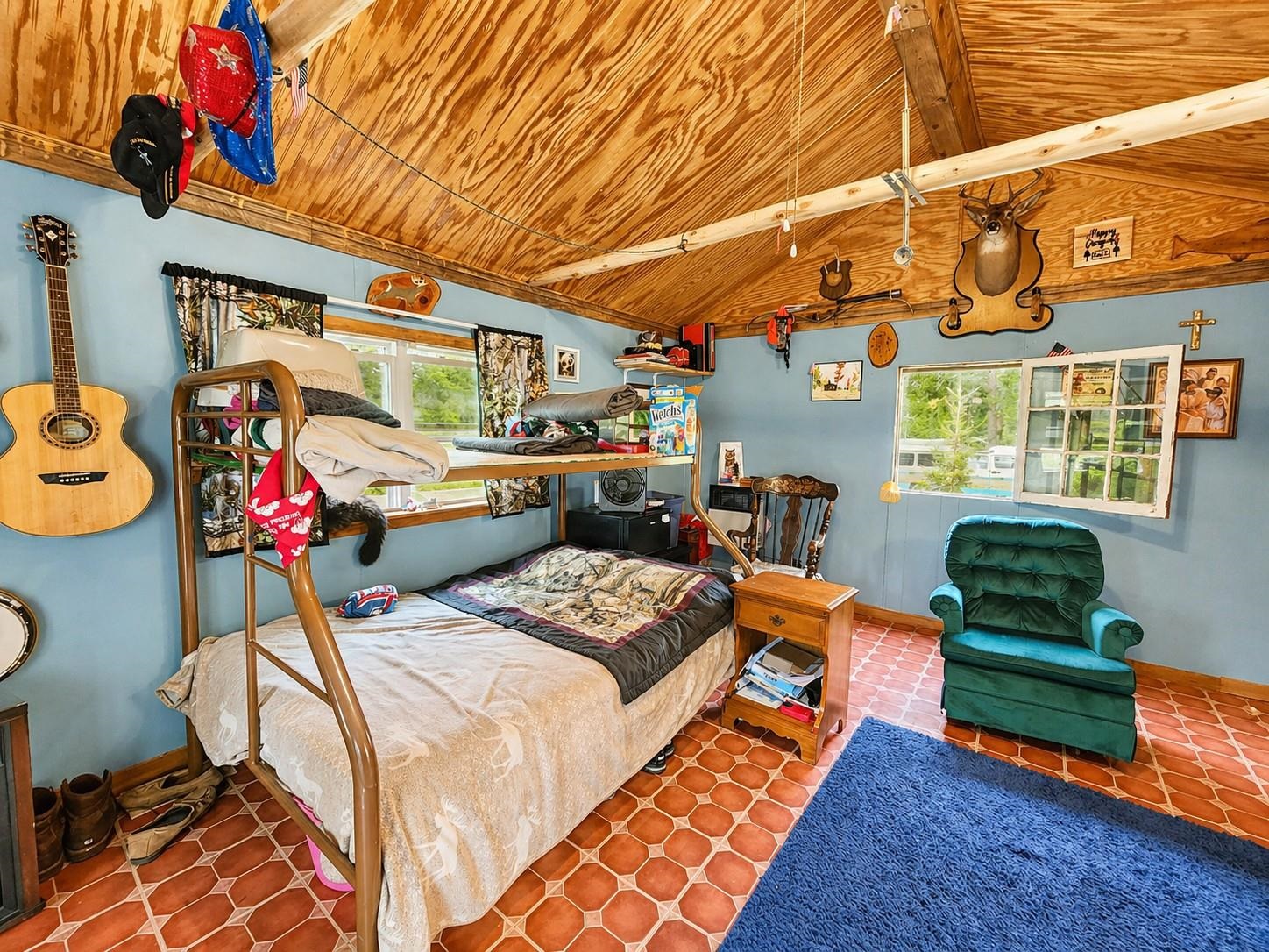 303 N Beverly Drive Property Photo 4