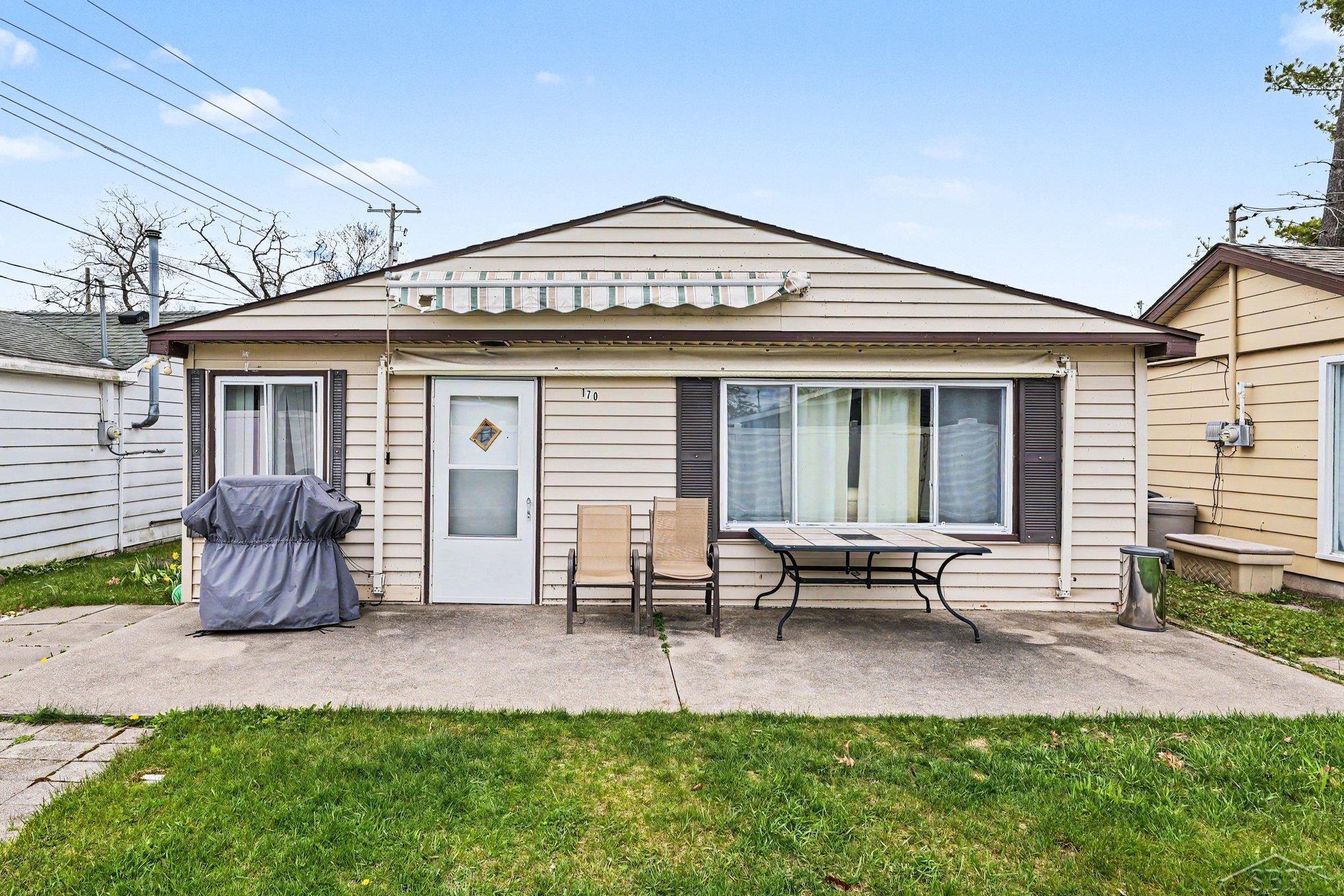 170 N Huron Road Property Photo 13