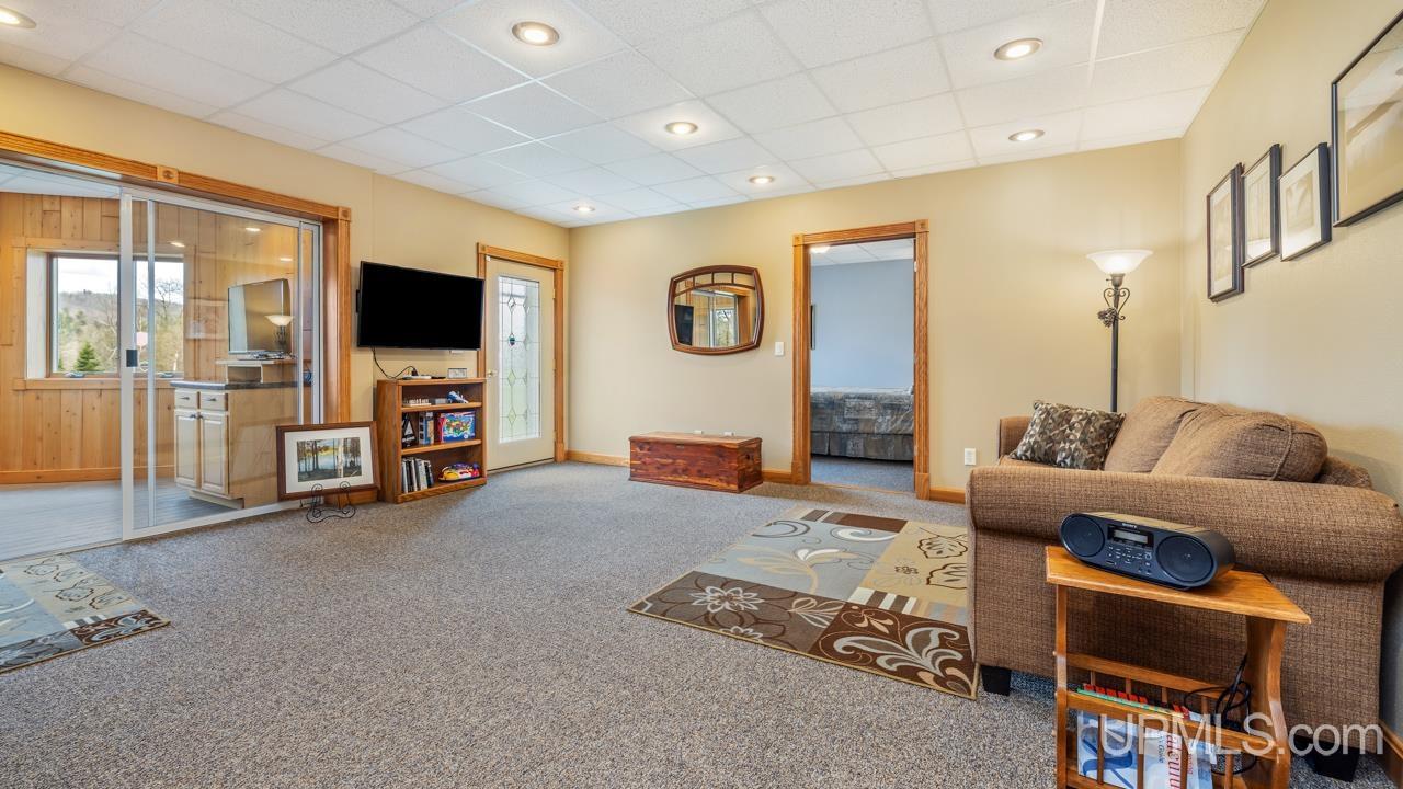 N2069 Stone Cliff Drive Property Photo 17