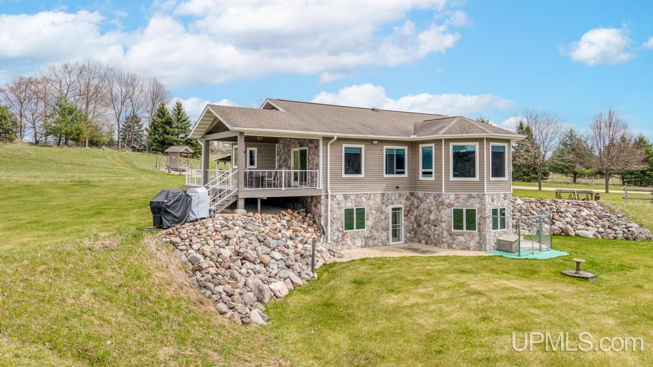 N2069 Stone Cliff Drive Property Photo 31