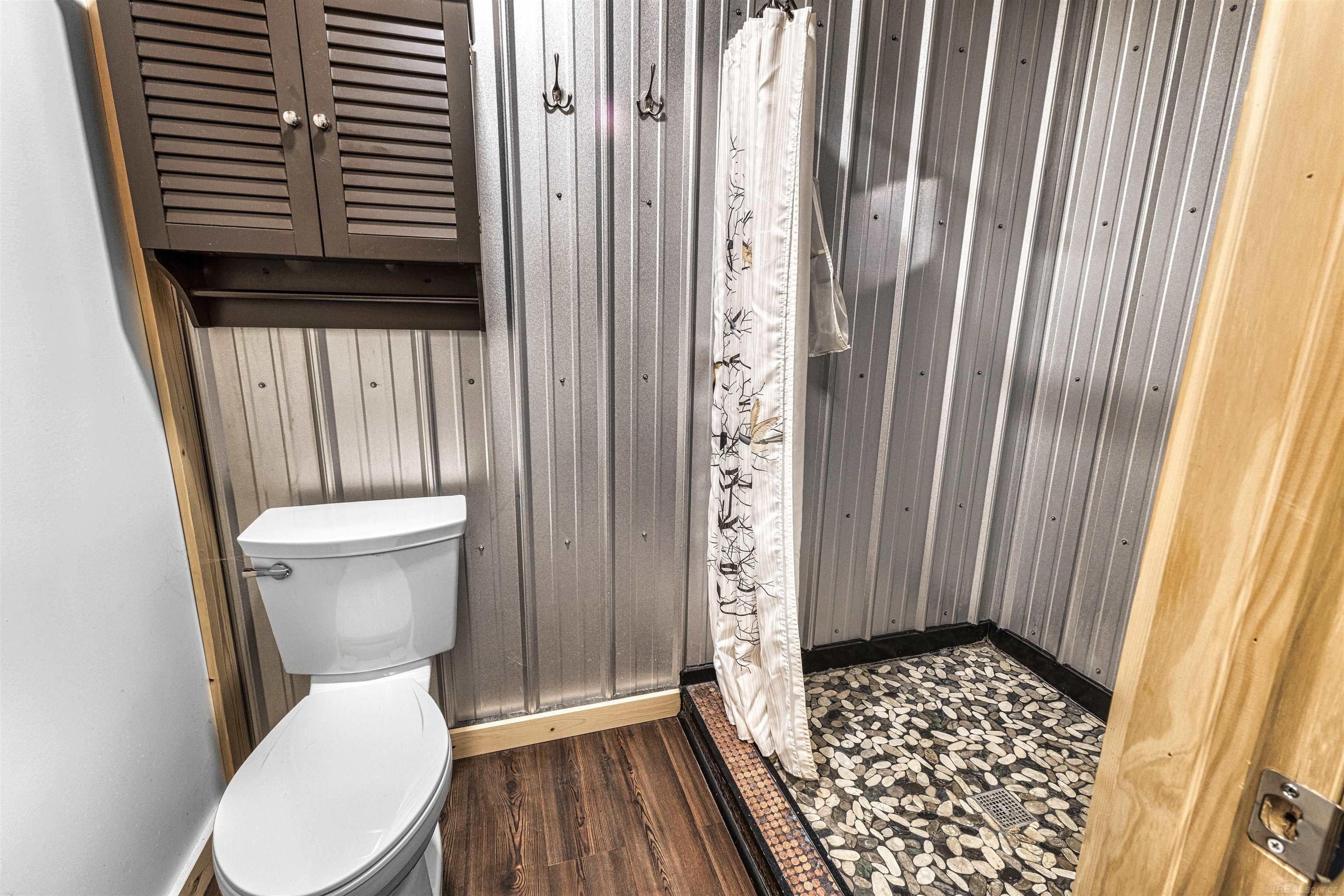 117 Vienna Court Property Photo 25