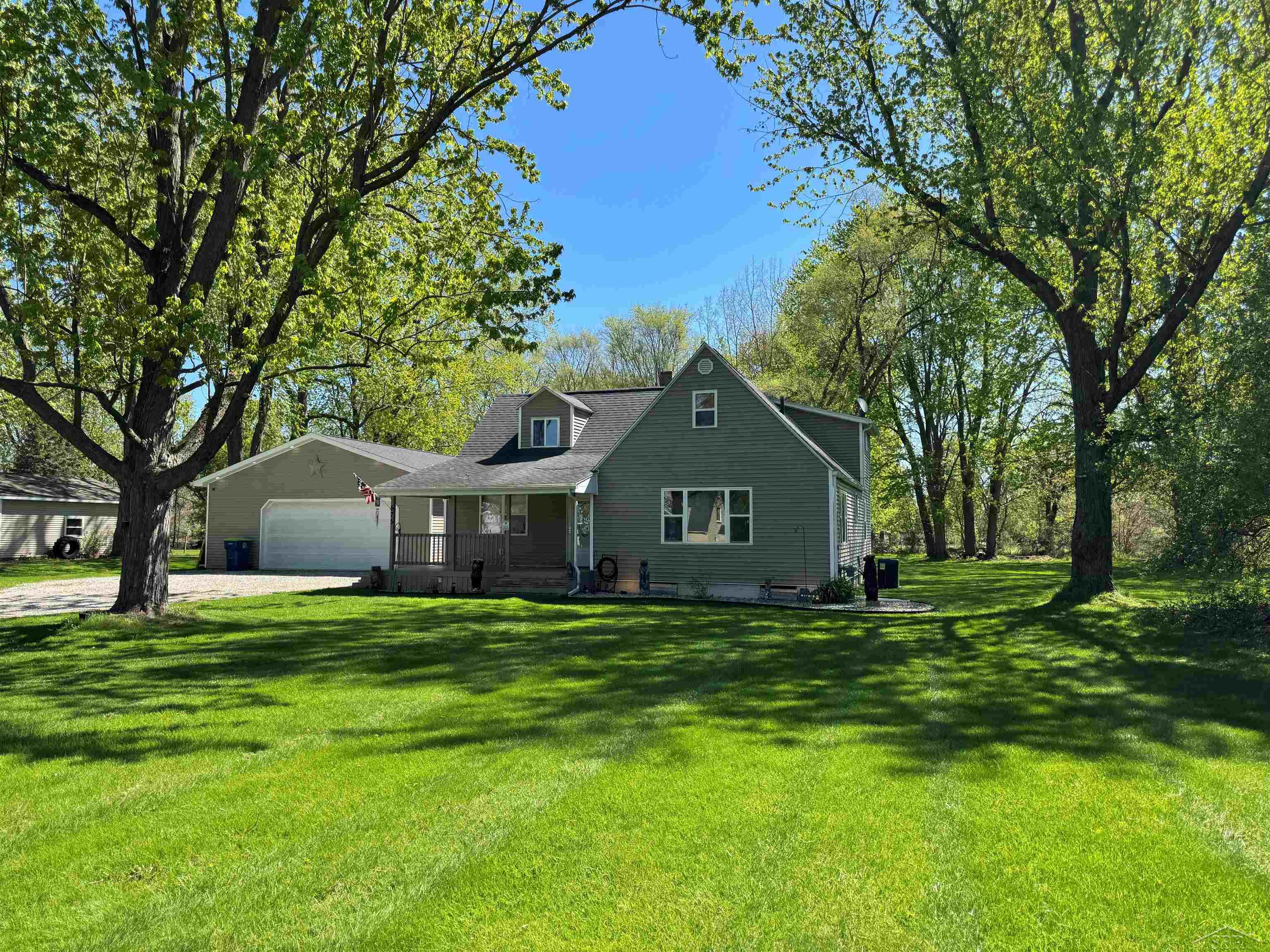 575 Lutzke Road Property Photo 1