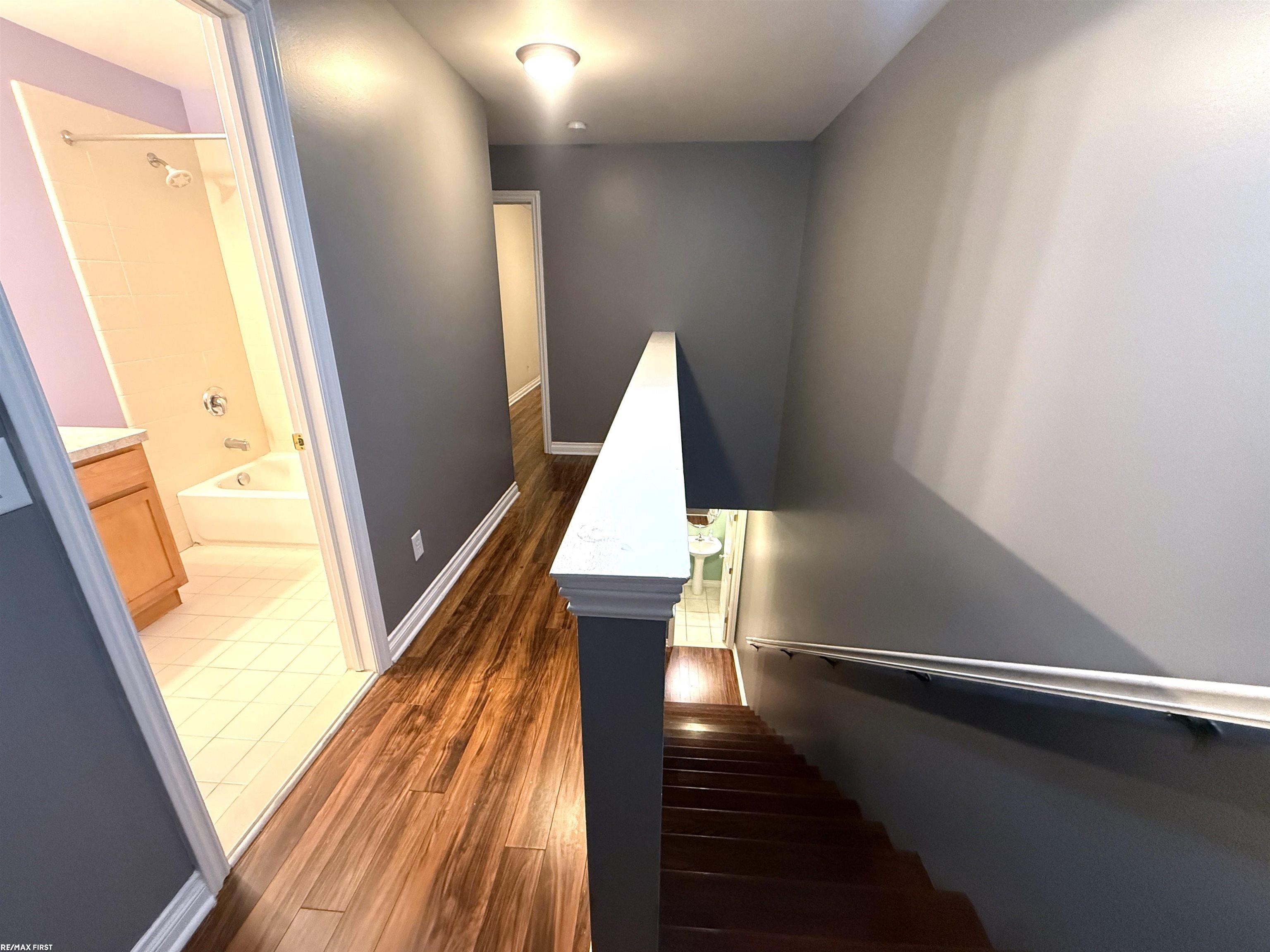 5647 Hampshire Lane Property Photo 10