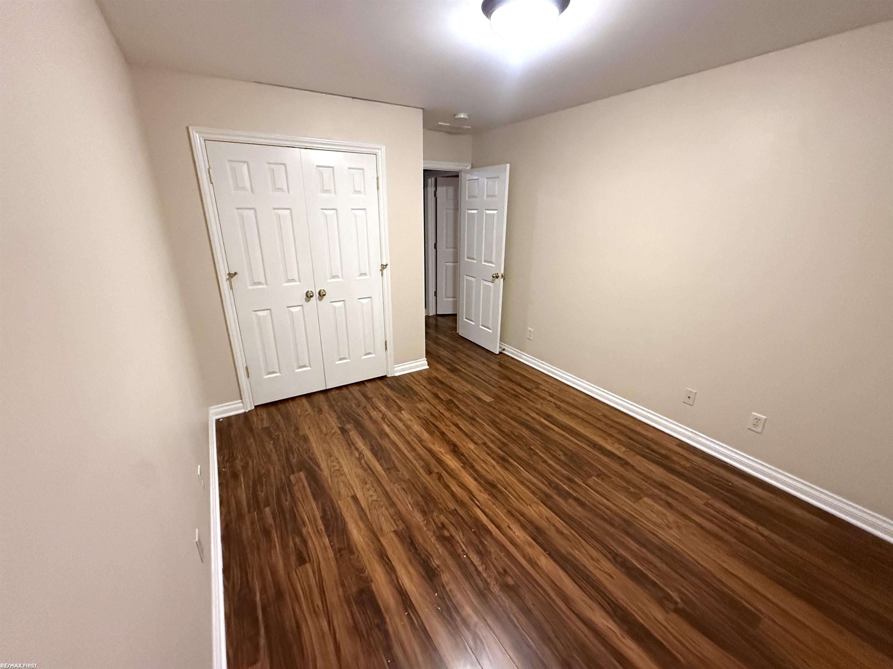 5647 Hampshire Lane Property Photo 12