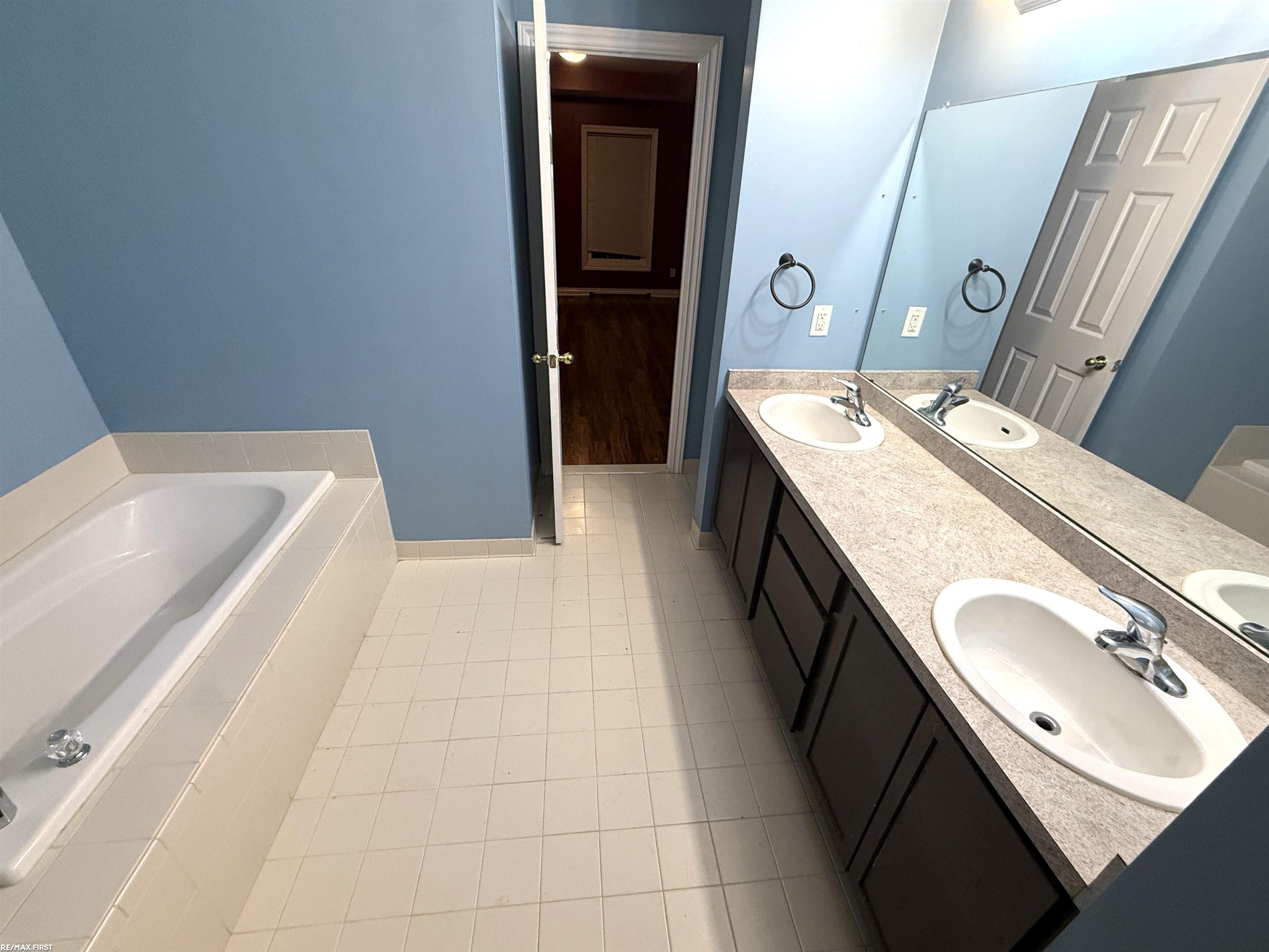 5647 Hampshire Lane Property Photo 16