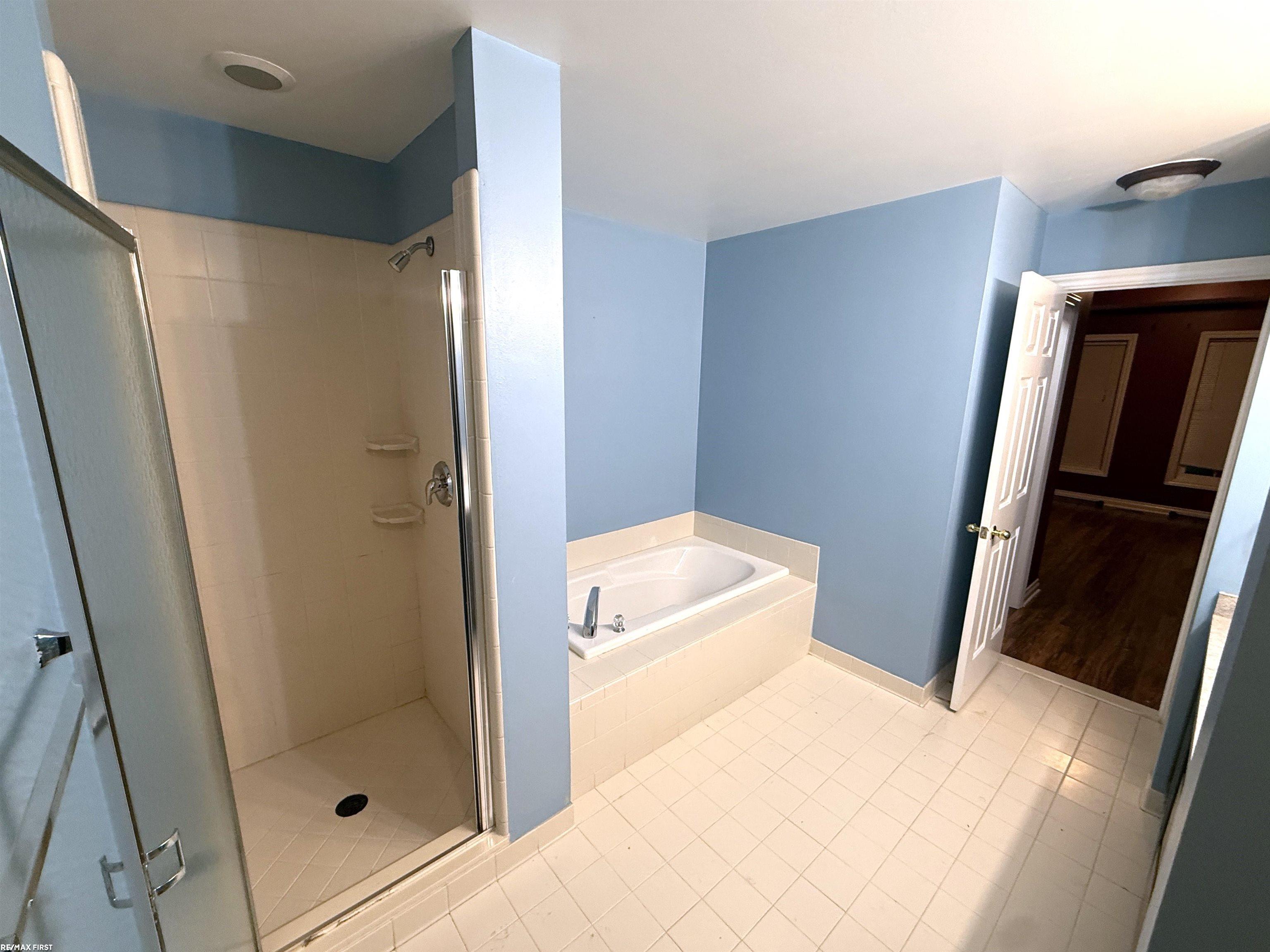 5647 Hampshire Lane Property Photo 17