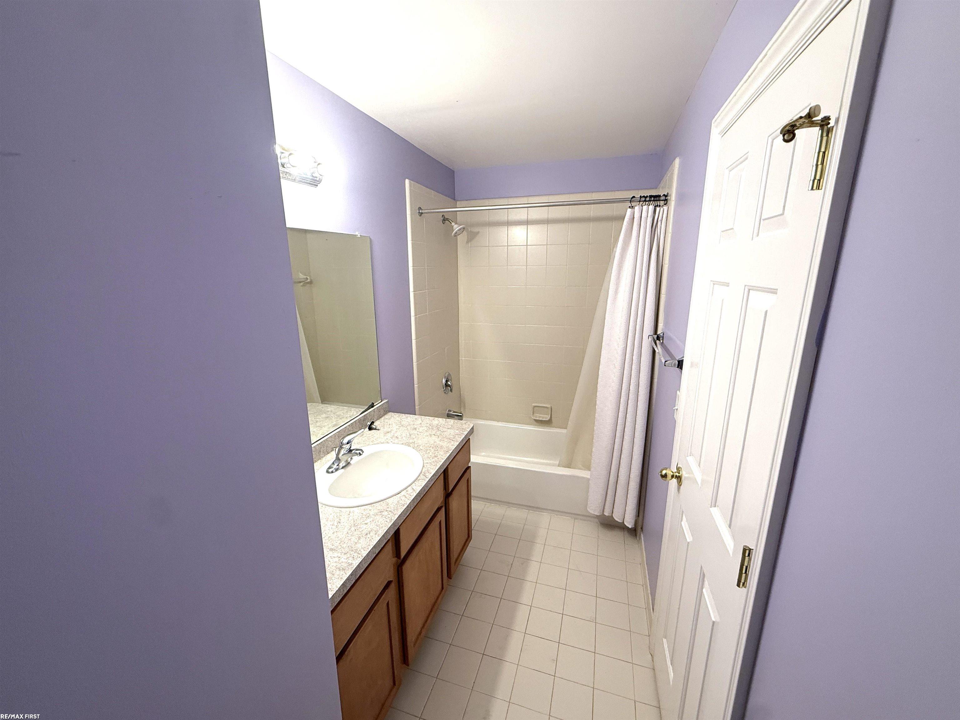 5647 Hampshire Lane Property Photo 18
